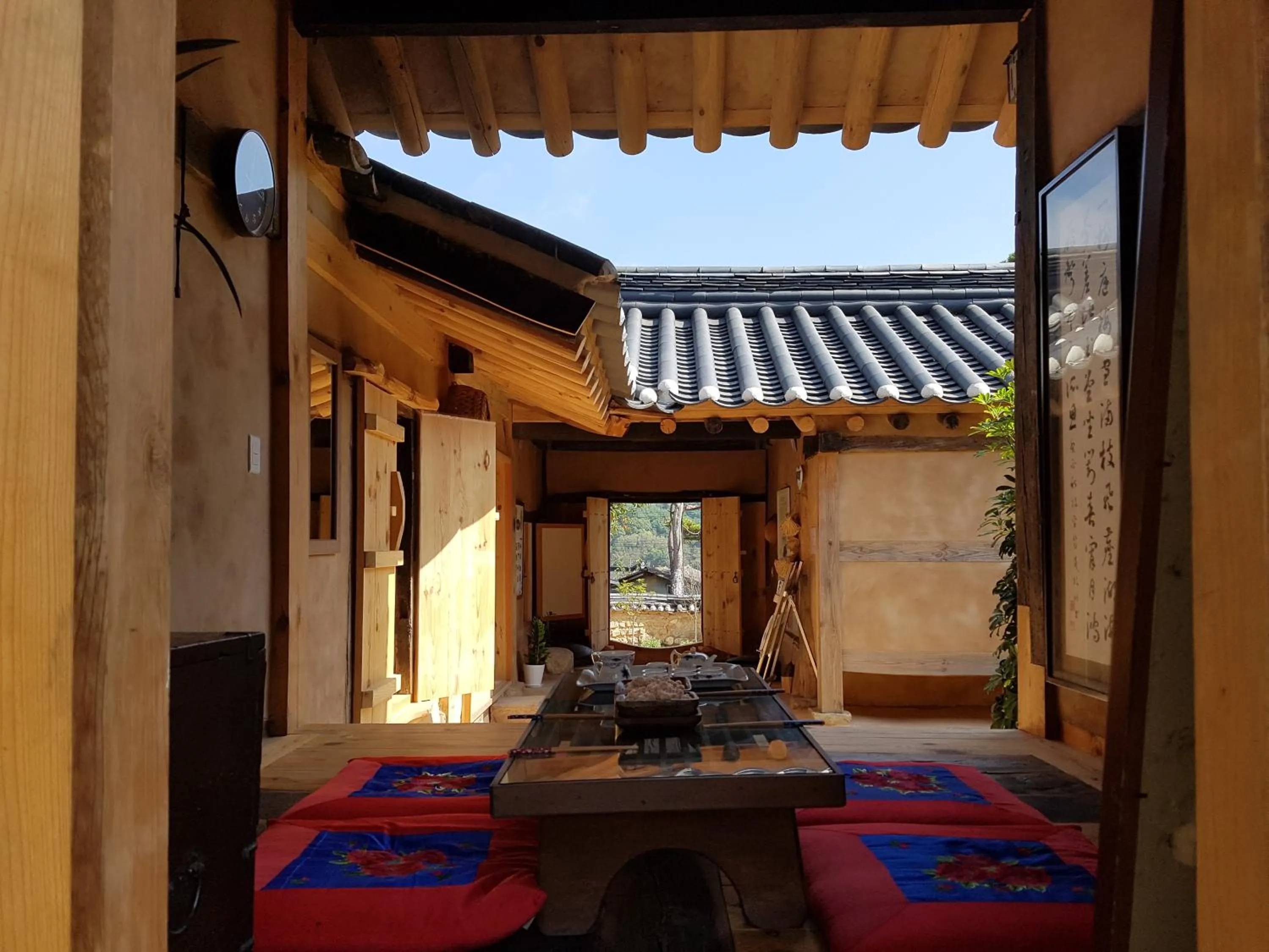 Jukheon Traditional House