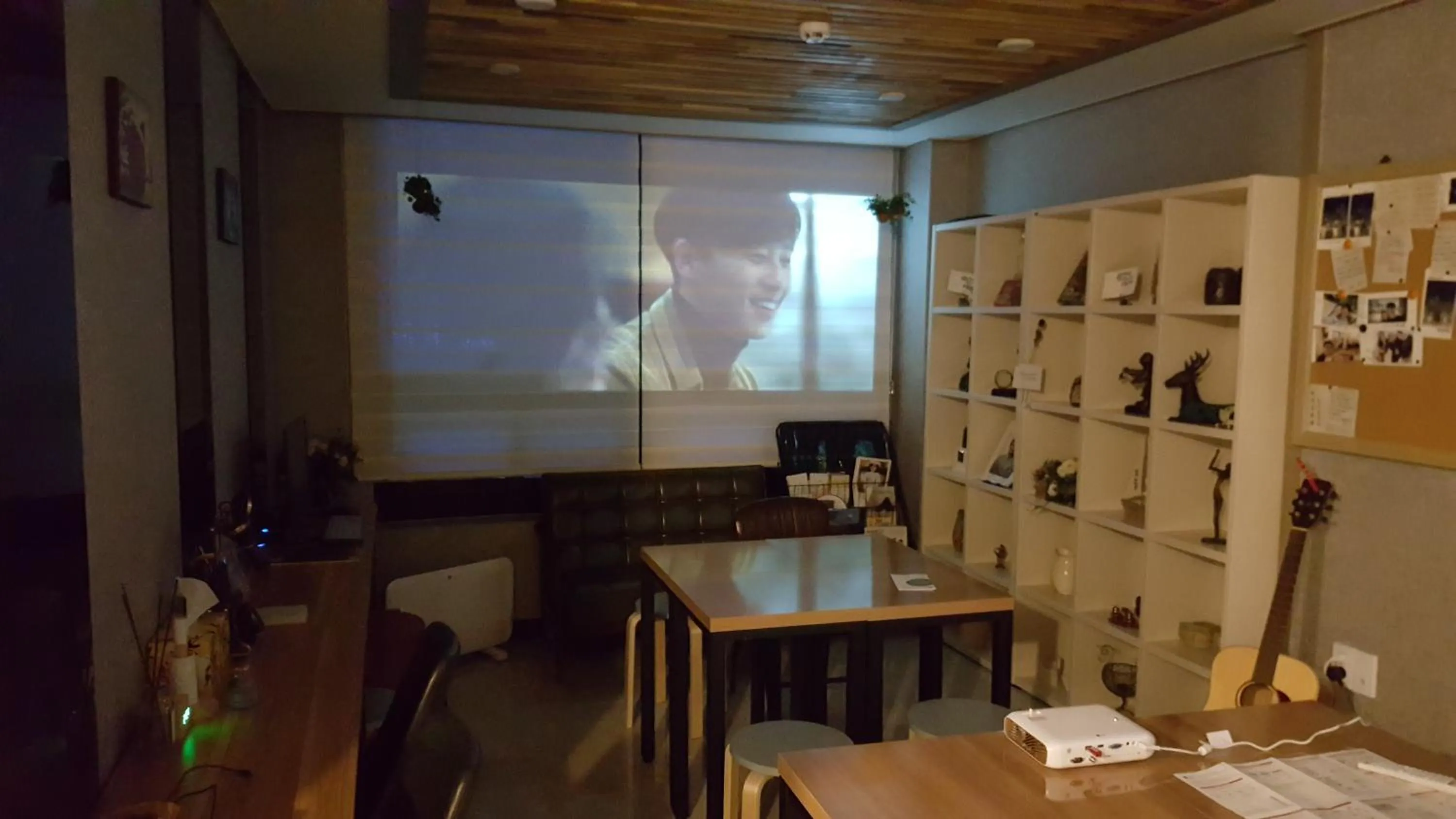 Seating area in O'guest in Haeundae