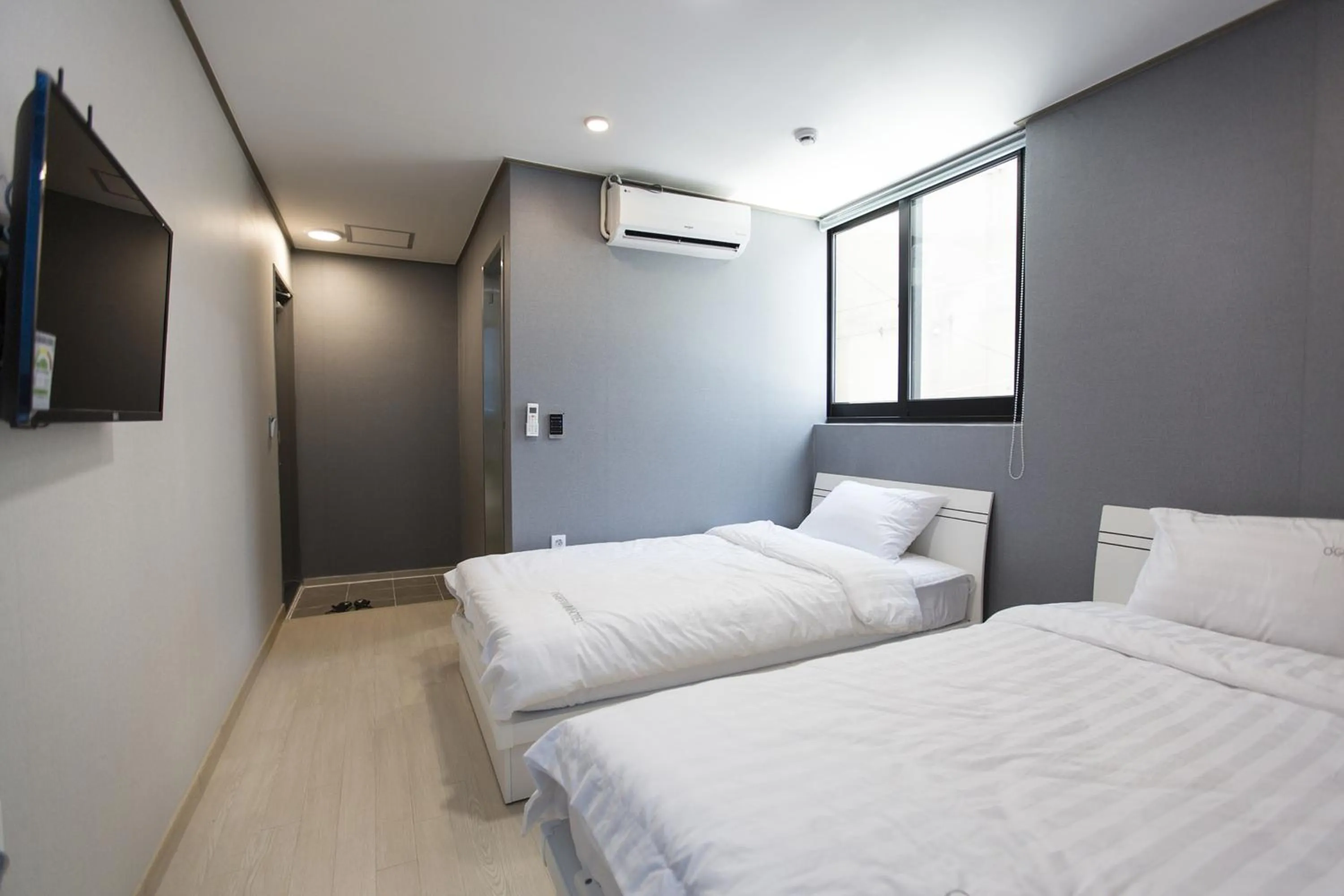 Shower, Bed in O'guest in Haeundae