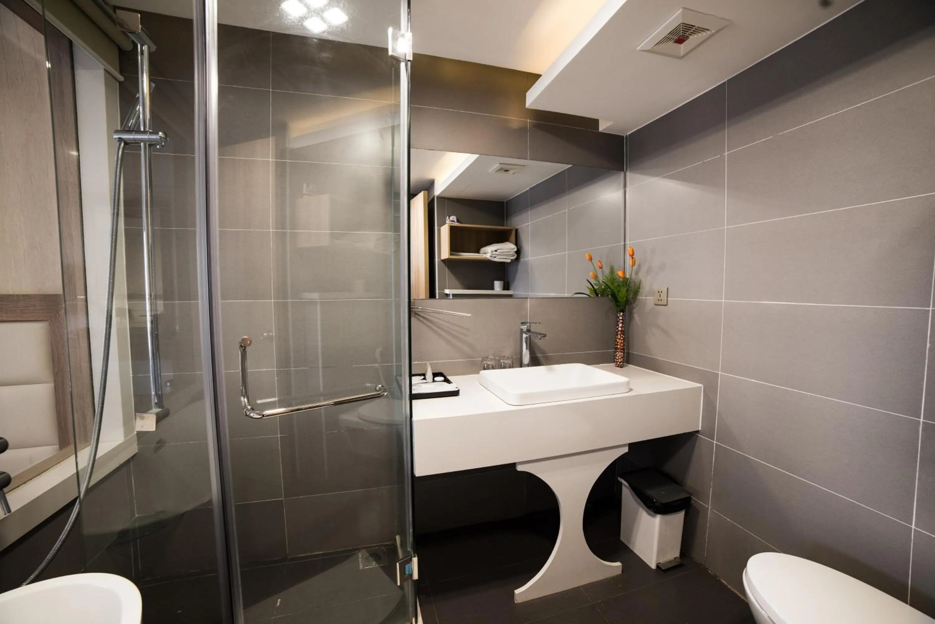 Bathroom in Ruby Hotel