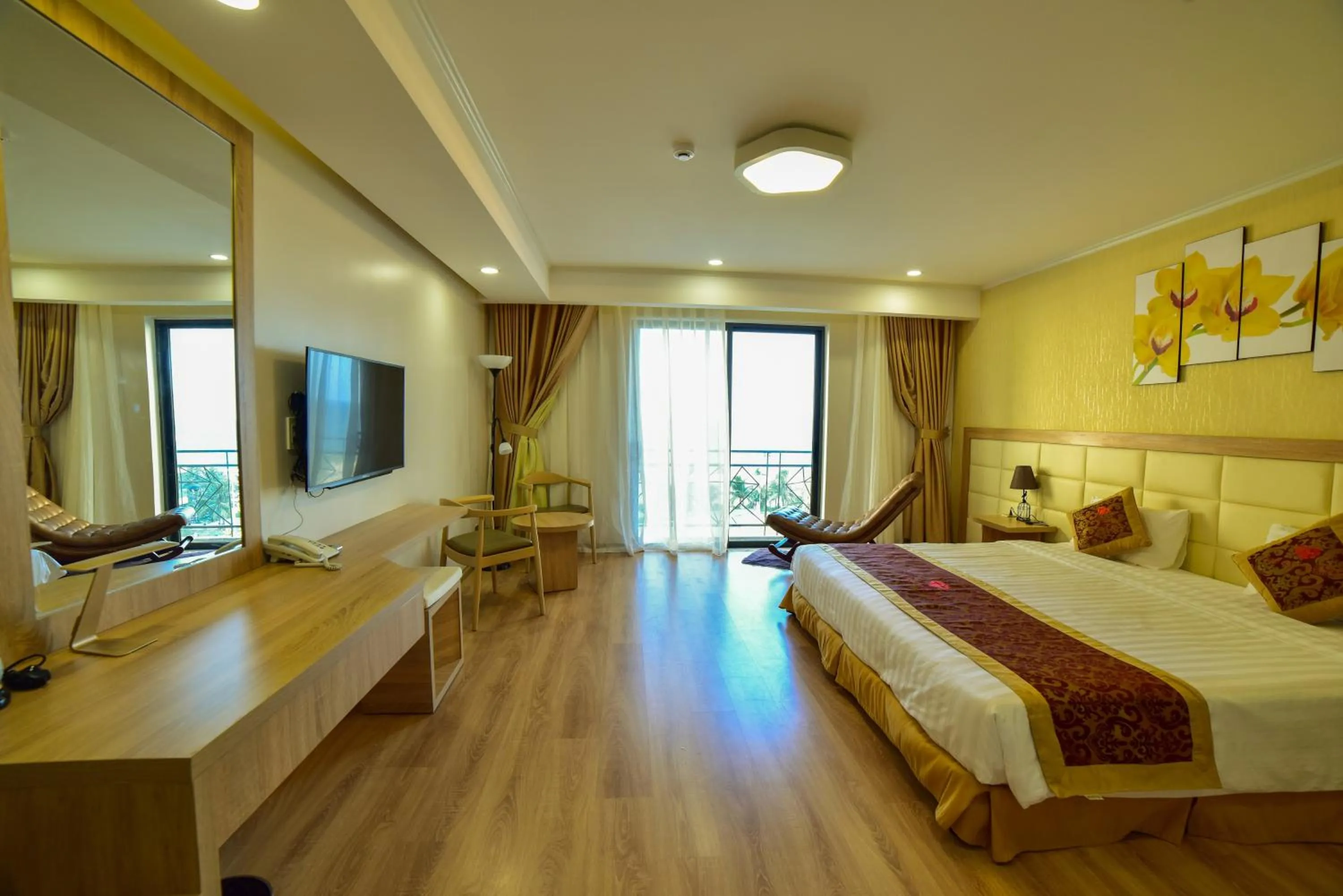 Photo of the whole room, Bed in Ruby Hotel