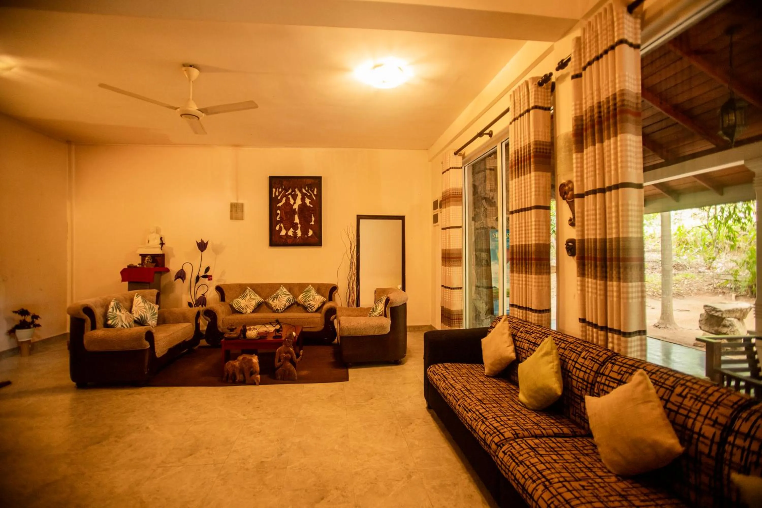 Living room in Evergreen Hotel Dambulla
