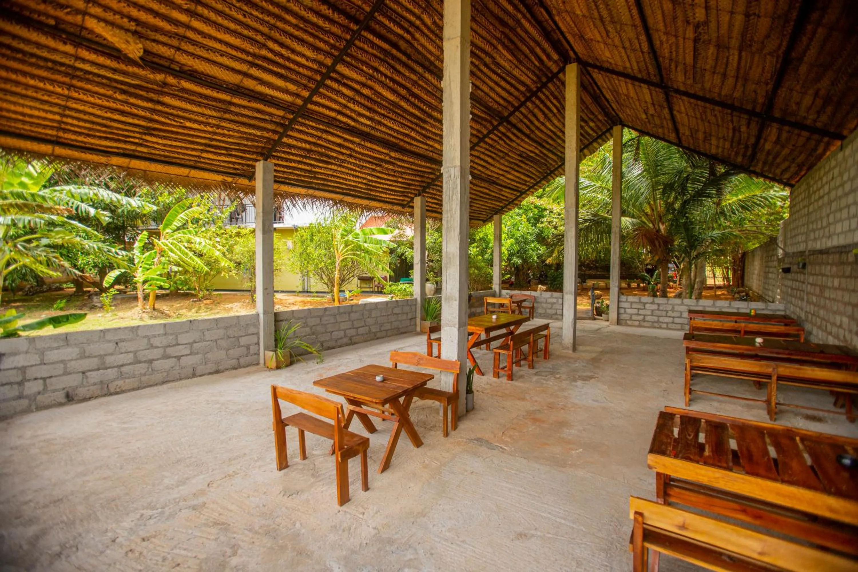 Restaurant/places to eat in Evergreen Hotel Dambulla
