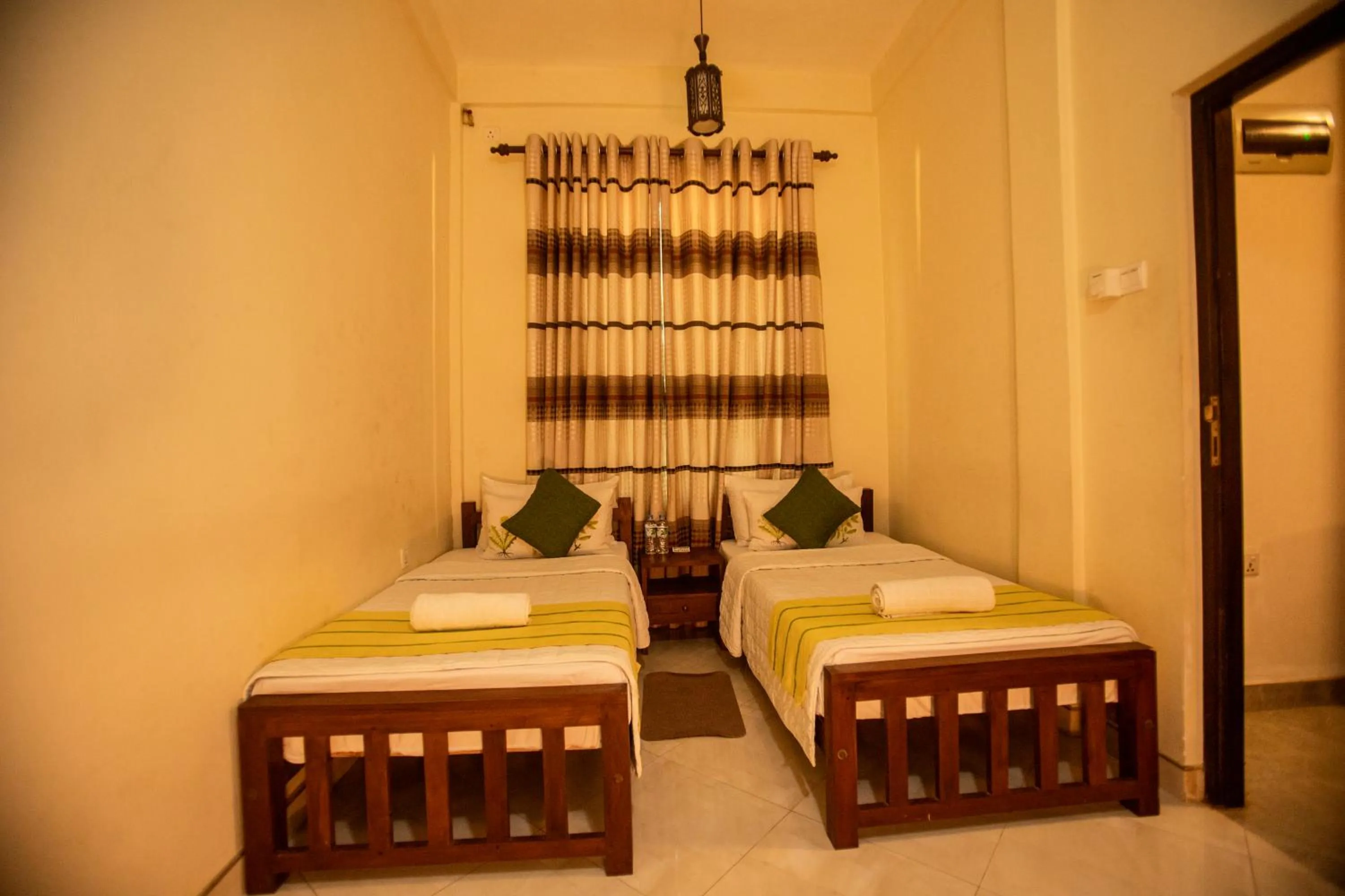 Photo of the whole room, Bed in Evergreen Hotel Dambulla