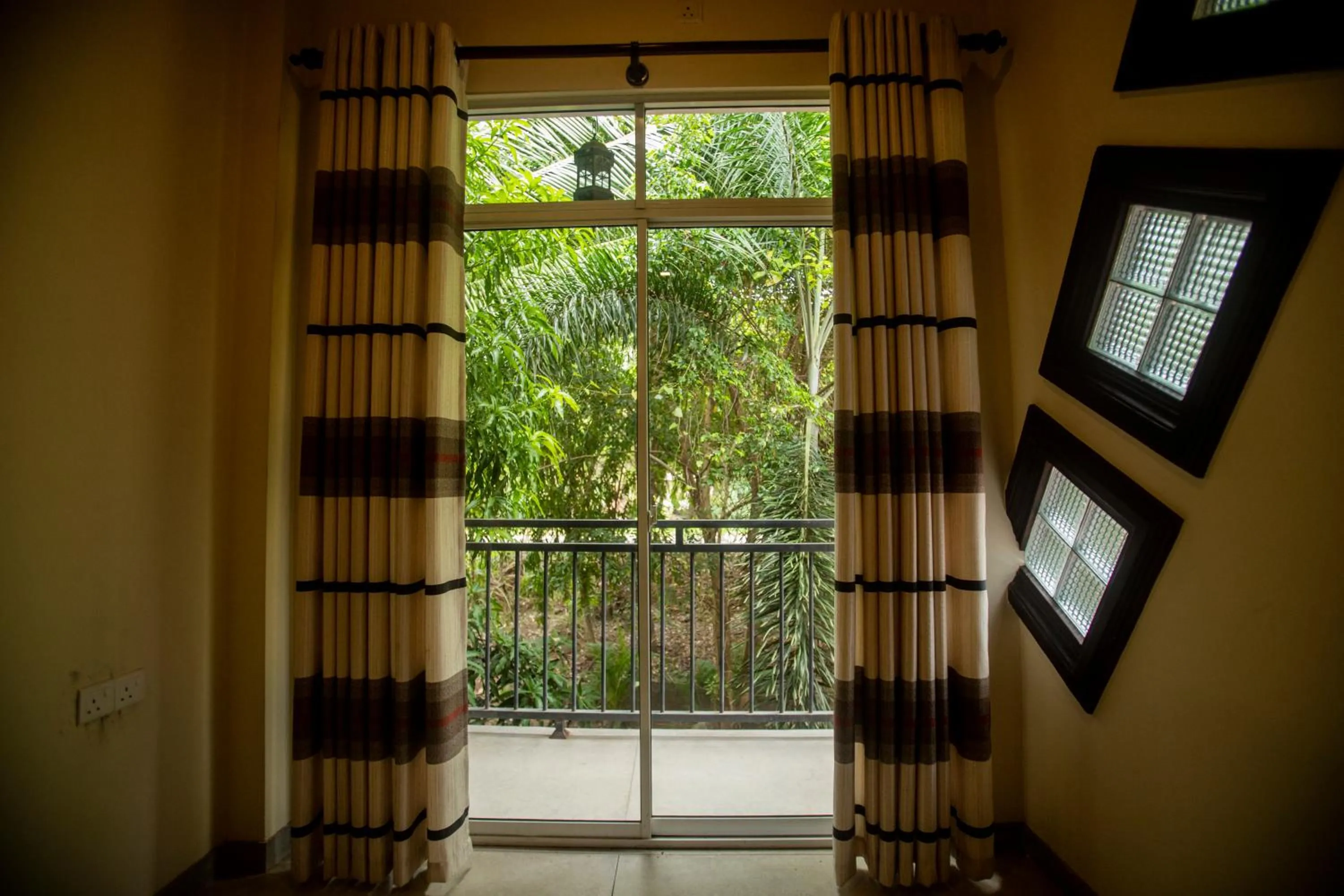 Garden in Evergreen Hotel Dambulla