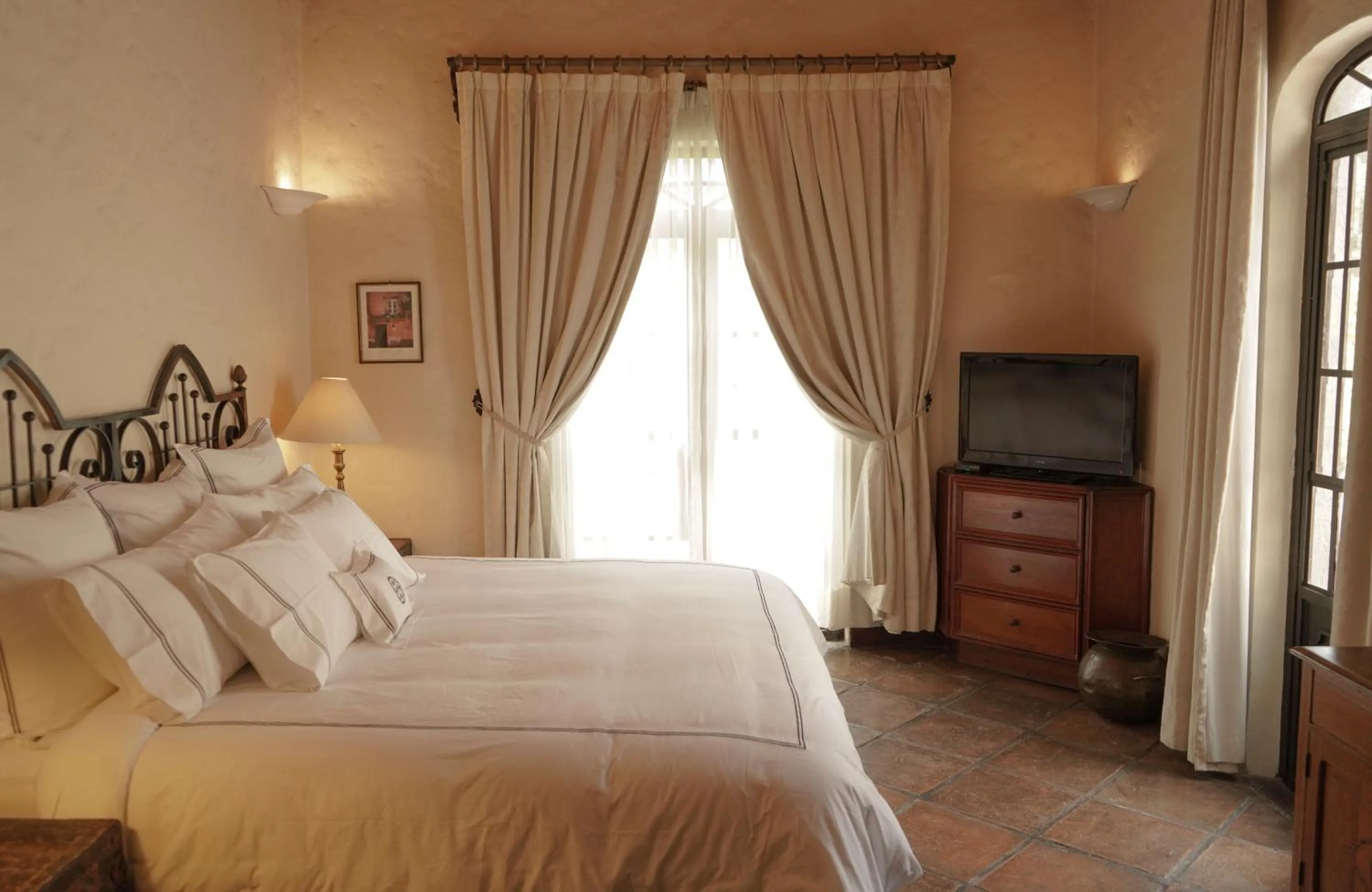 Photo of the whole room, Bed in Villa Ganz Boutique Hotel