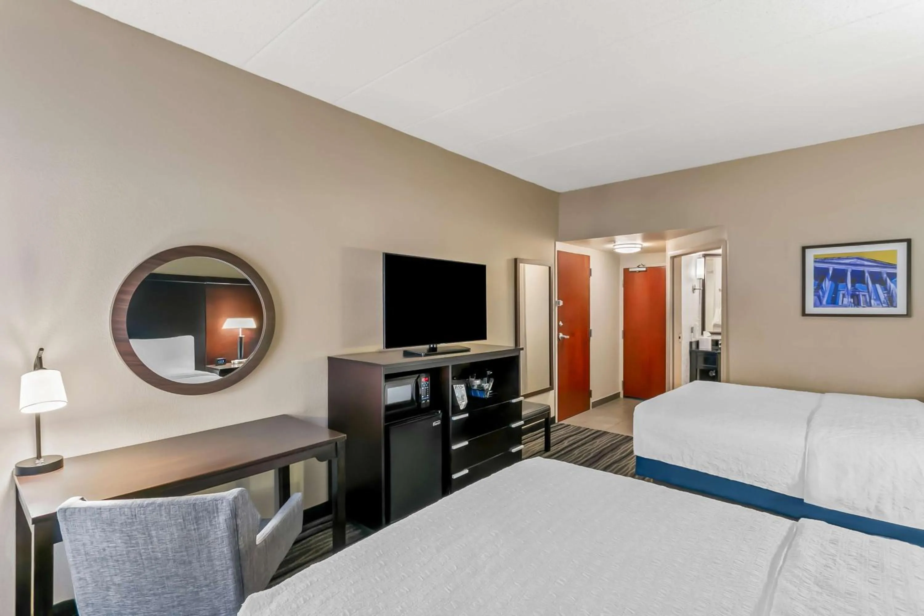 Bedroom, Bed in Hampton Inn Bowie