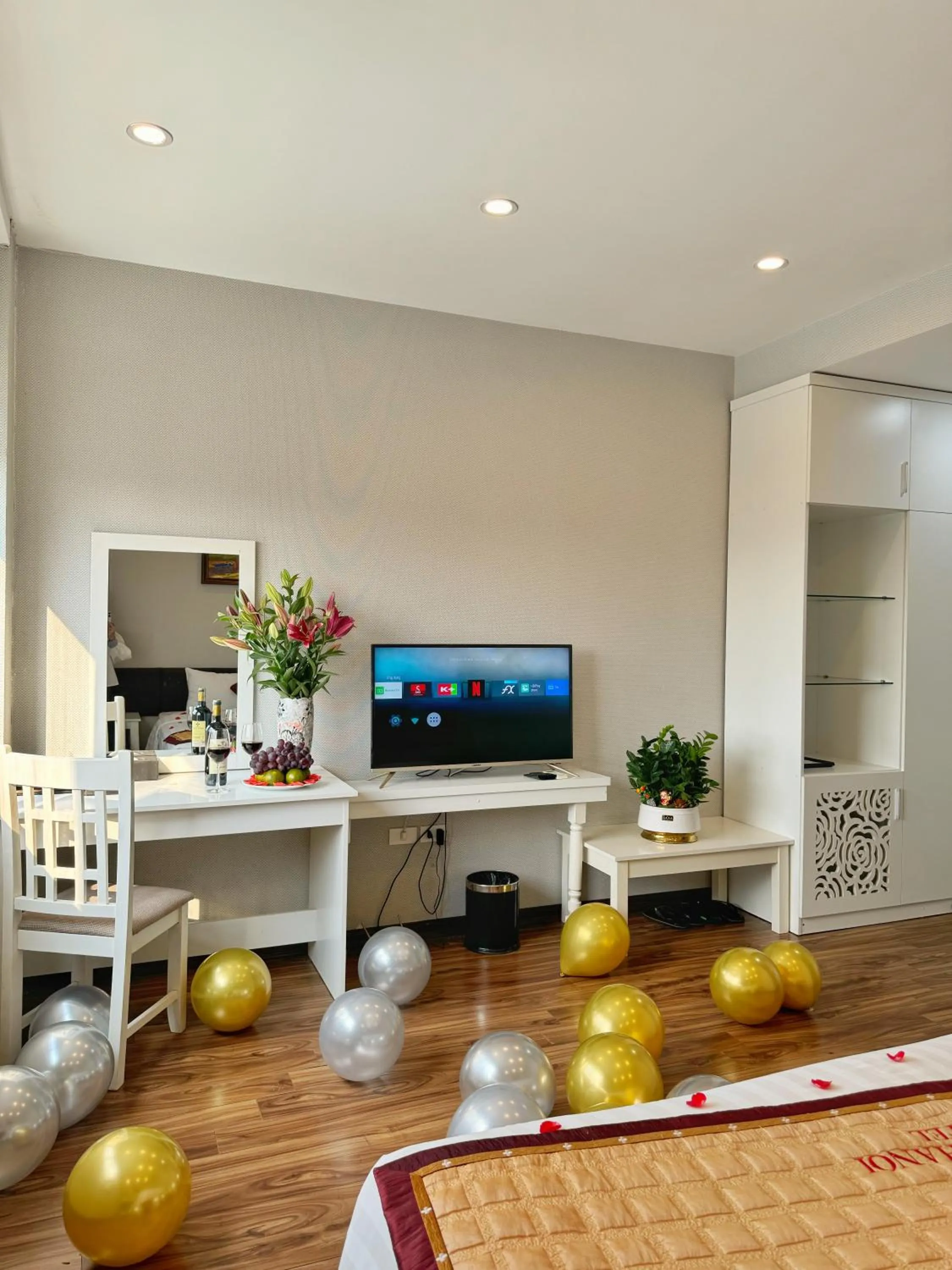 TV and multimedia in Sunrise Hanoi Hotel