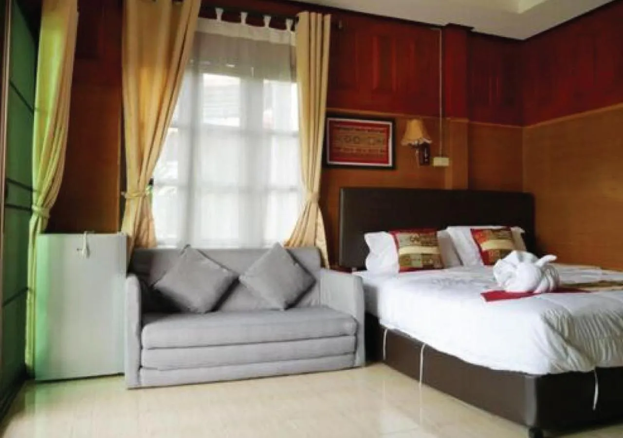 Bed in Sisatchanalai Heritage Resort