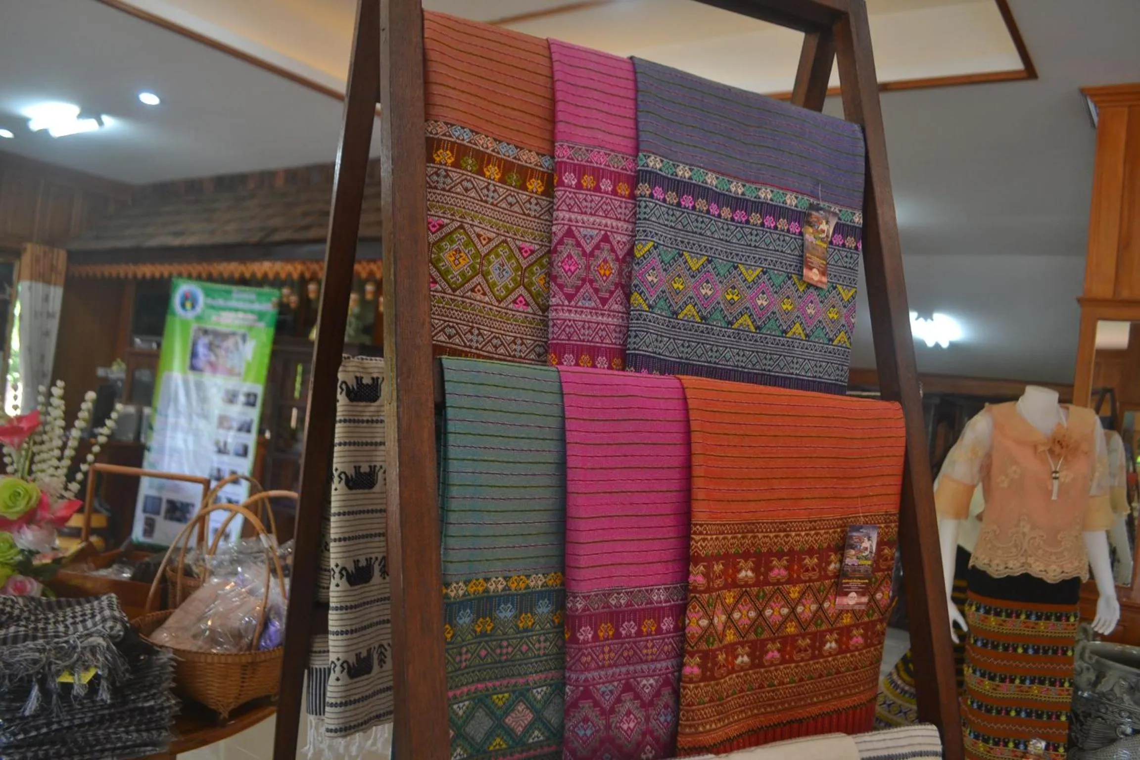 On-site shops in Sisatchanalai Heritage Resort