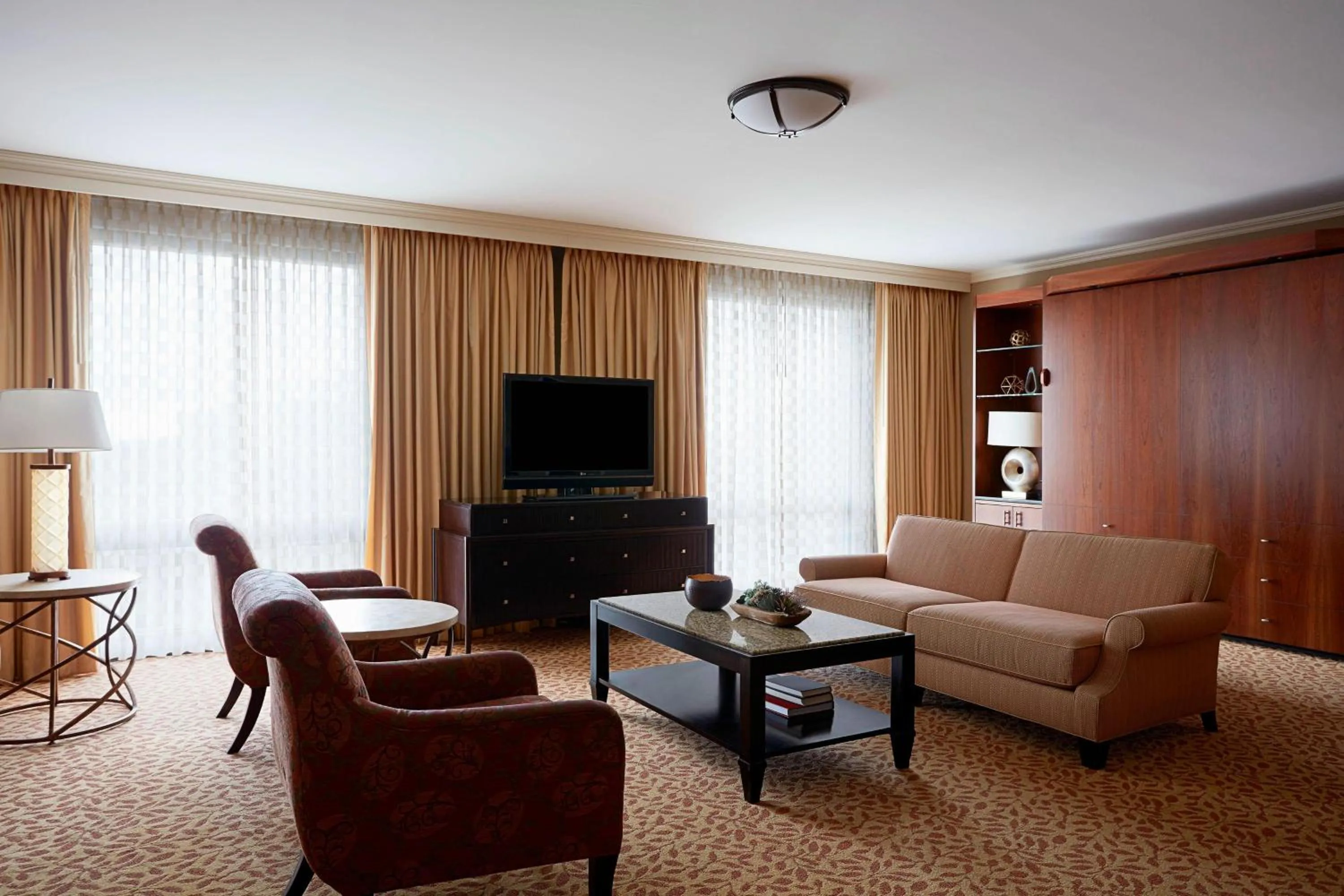 Living room in Stamford Marriott Hotel & Spa