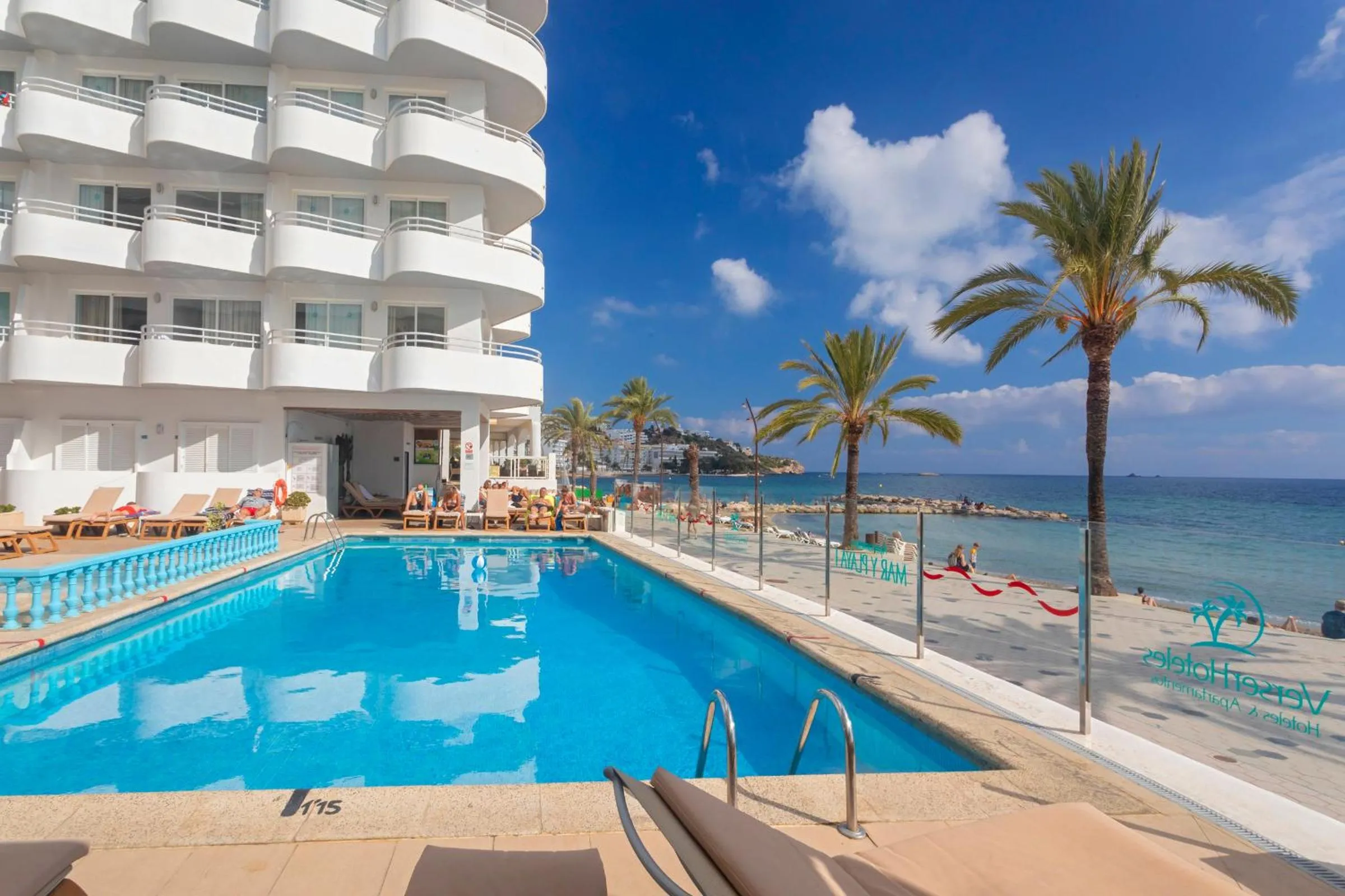 Swimming pool in Apartamentos Mar y Playa