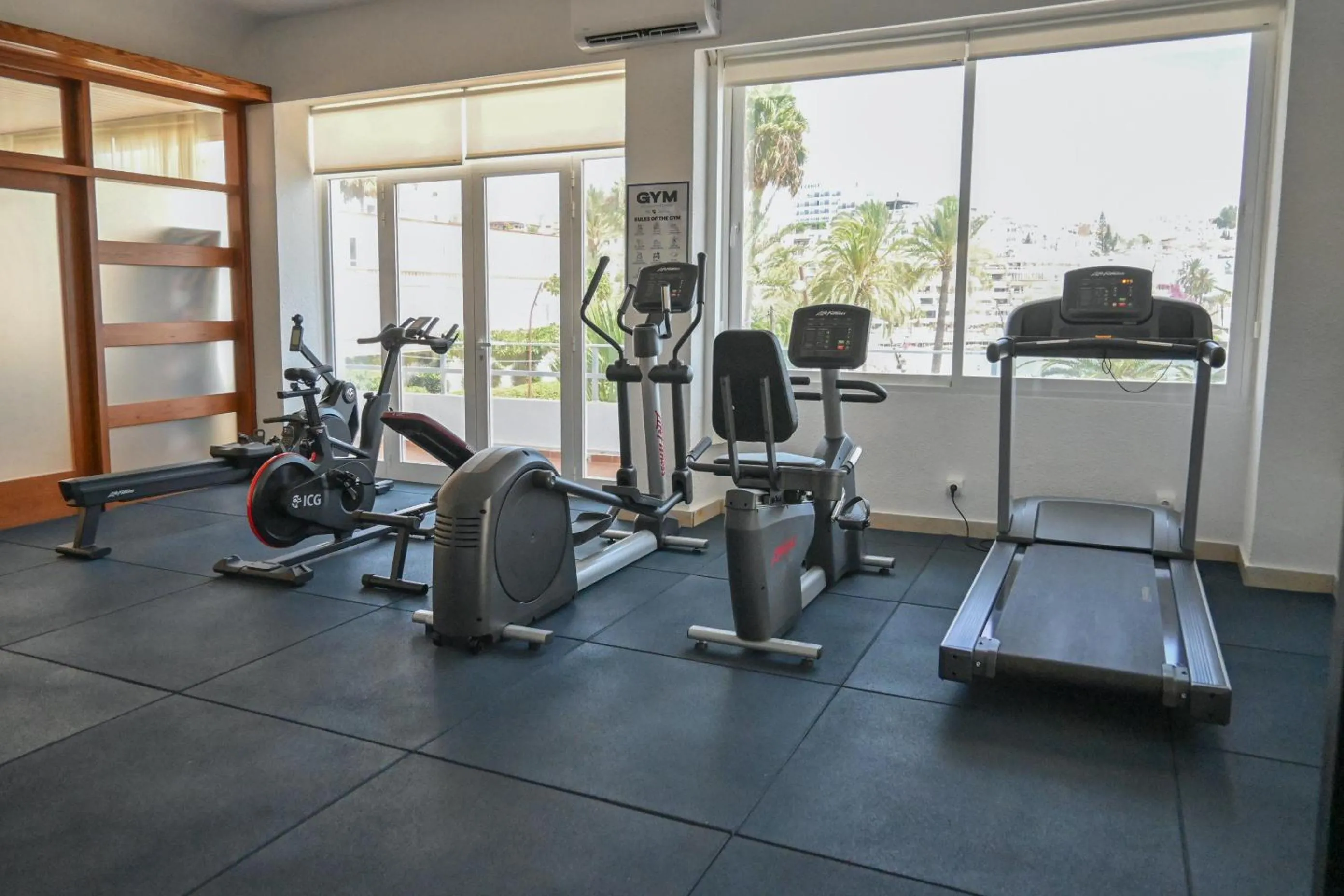 Fitness centre/facilities in Apartamentos Mar y Playa