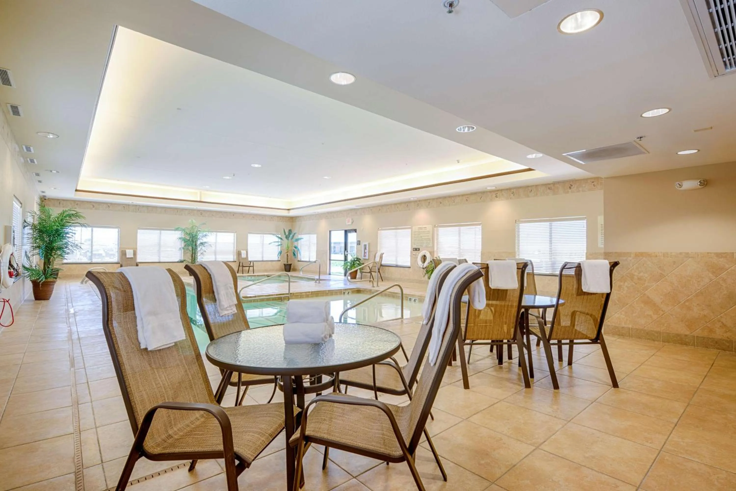 Pool view in Hampton Inn & Suites Pinedale