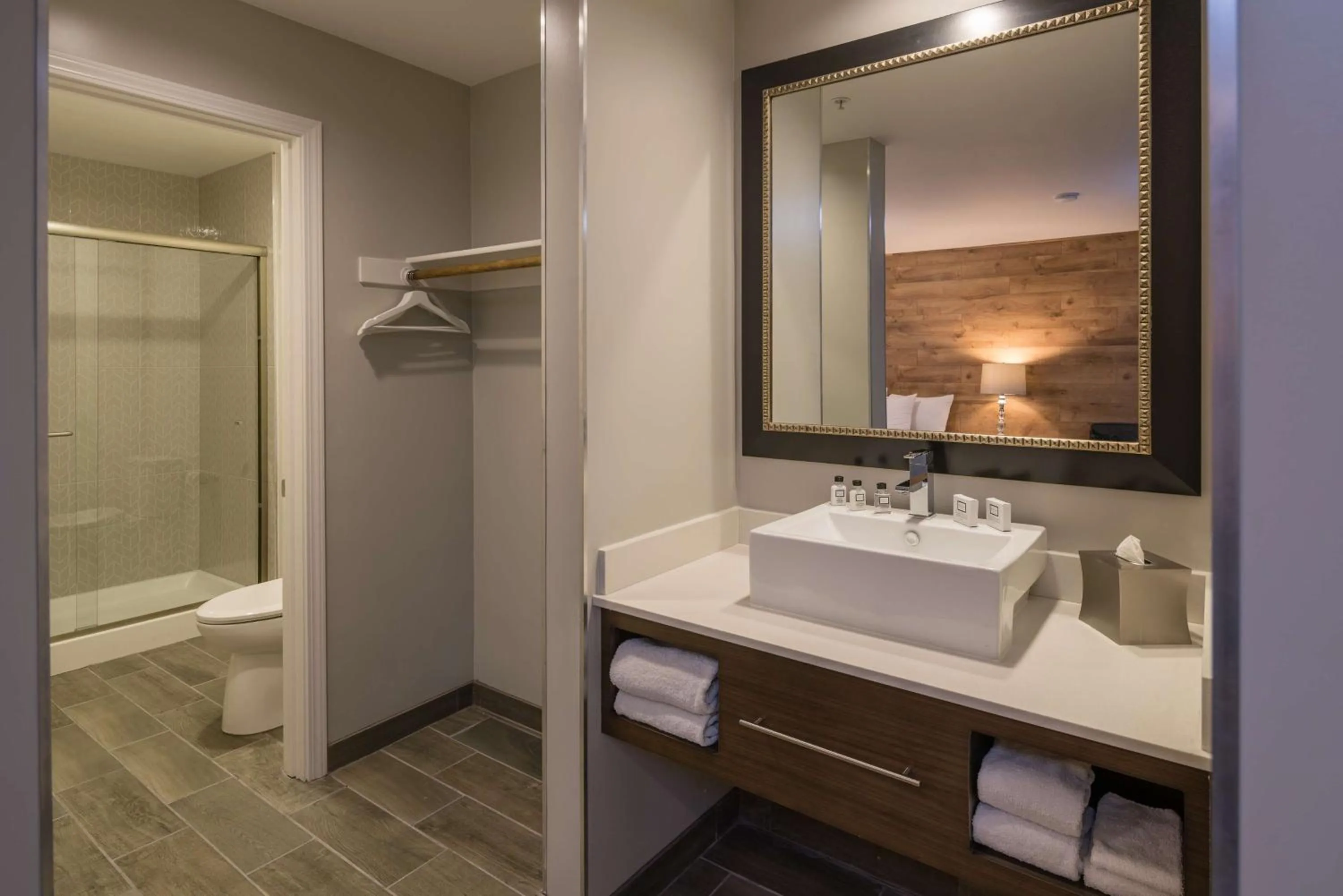 Bathroom in The Row Hotel; BW Signature Collection