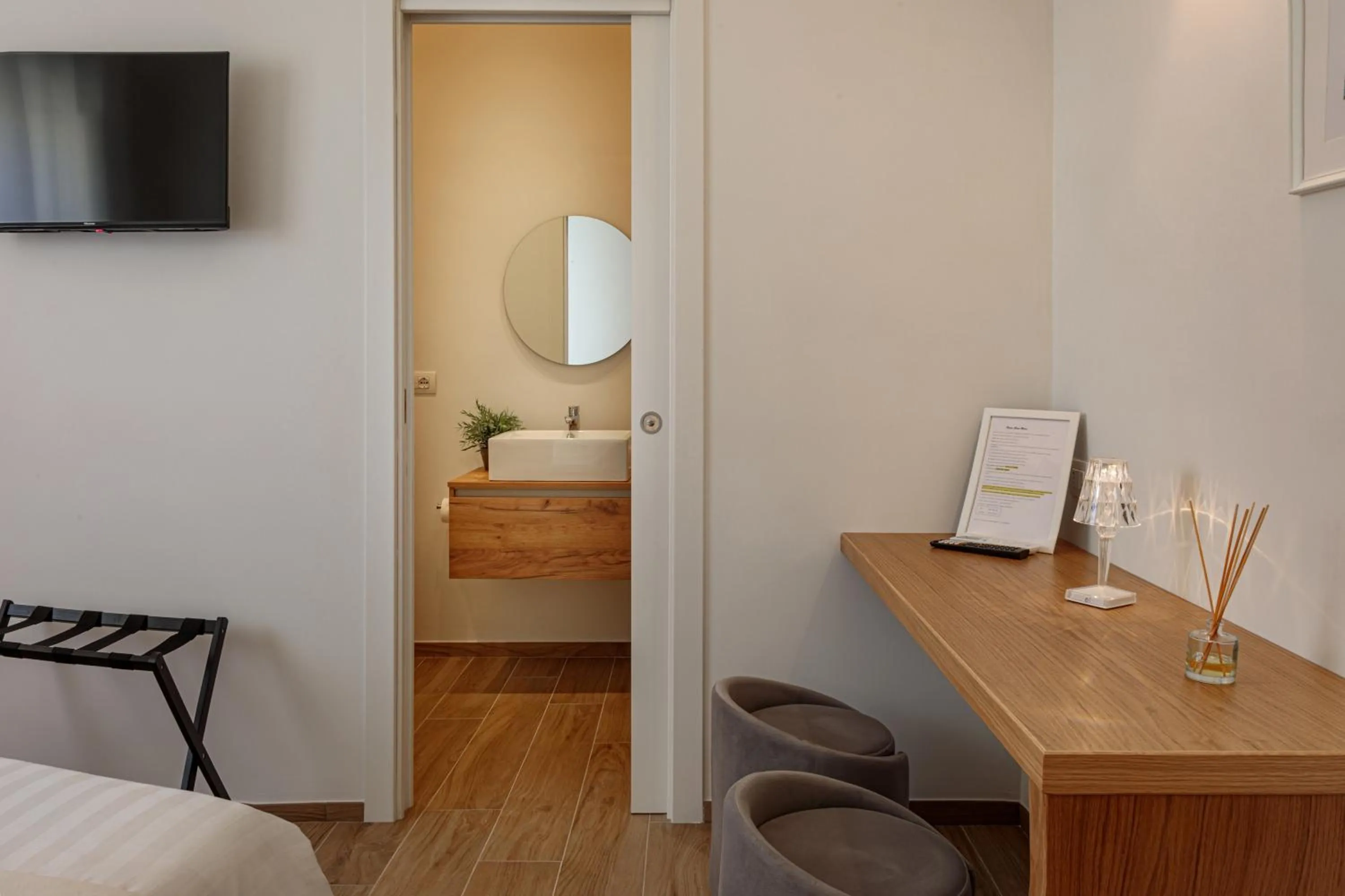 Decorative detail, Bed in Blanco B&B - Group Puglia