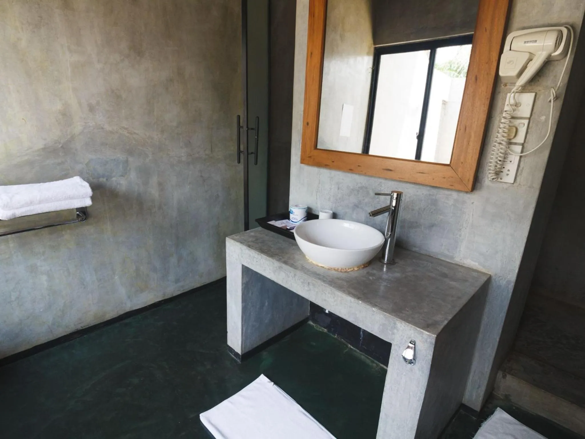 Bathroom in Sigiriana Resort by Thilanka