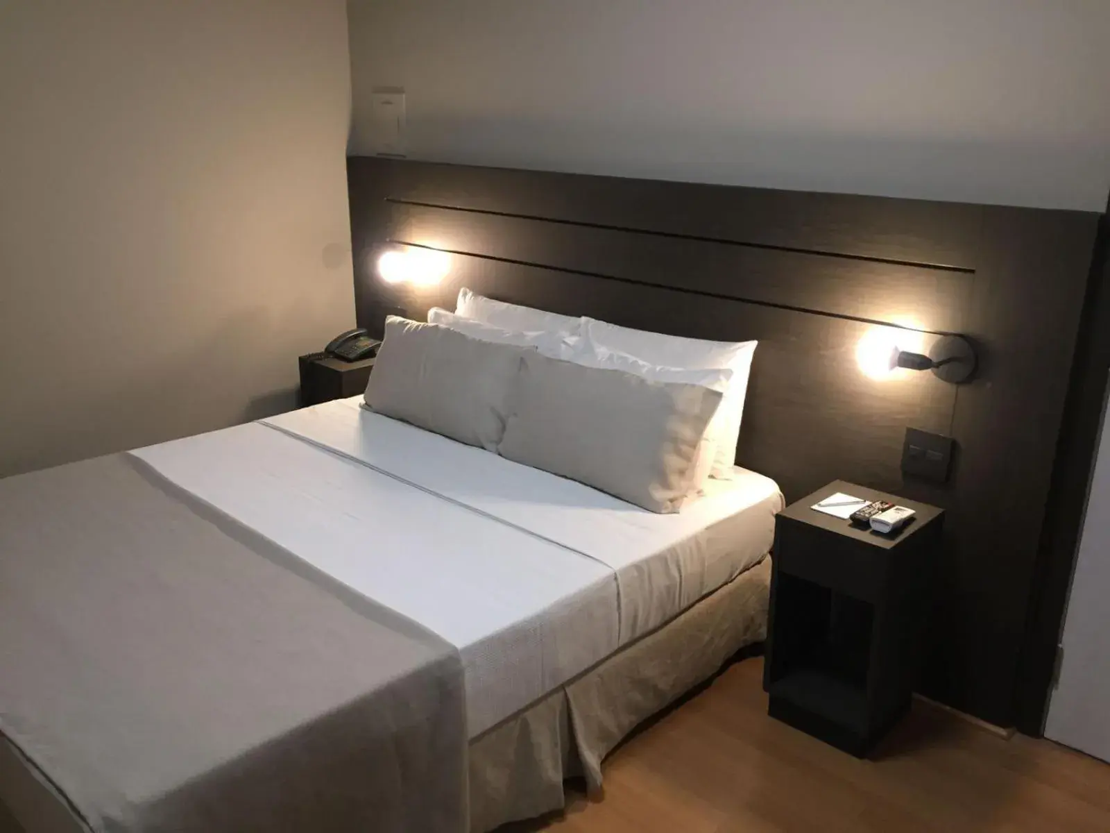 Luxury Double Room - single occupancy in San Diego Suítes Lourdes - OFICIAL Luxury Double Room - single occupancy in San Diego Suítes Lourdes - OFICIAL