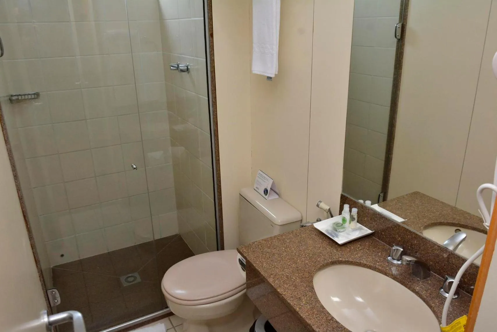 Bathroom in San Diego Suítes Lourdes - OFICIAL