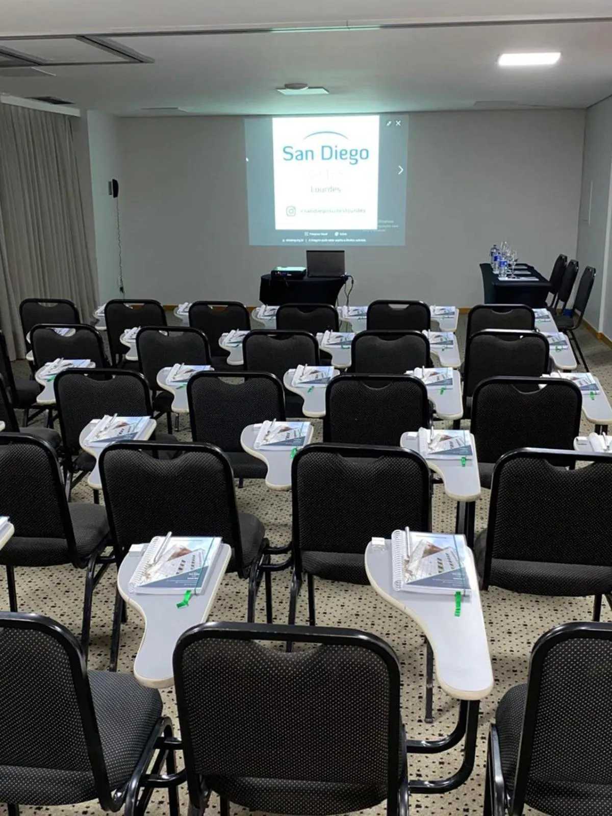 TV and multimedia in San Diego Suítes Lourdes - OFICIAL