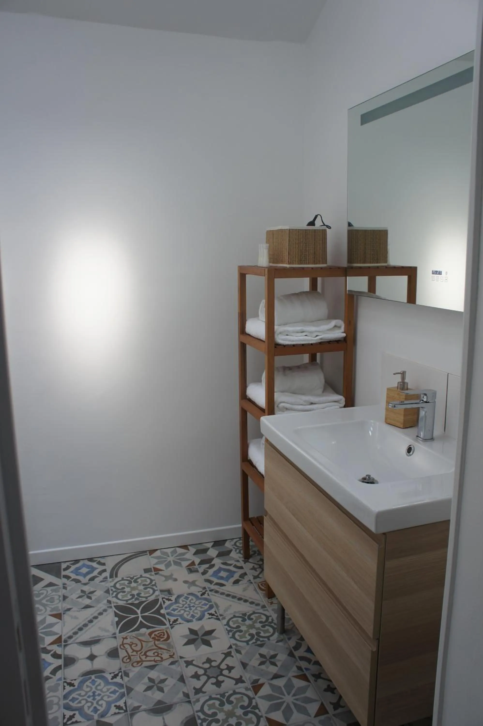 Bathroom, Bed in Appart Albert'House