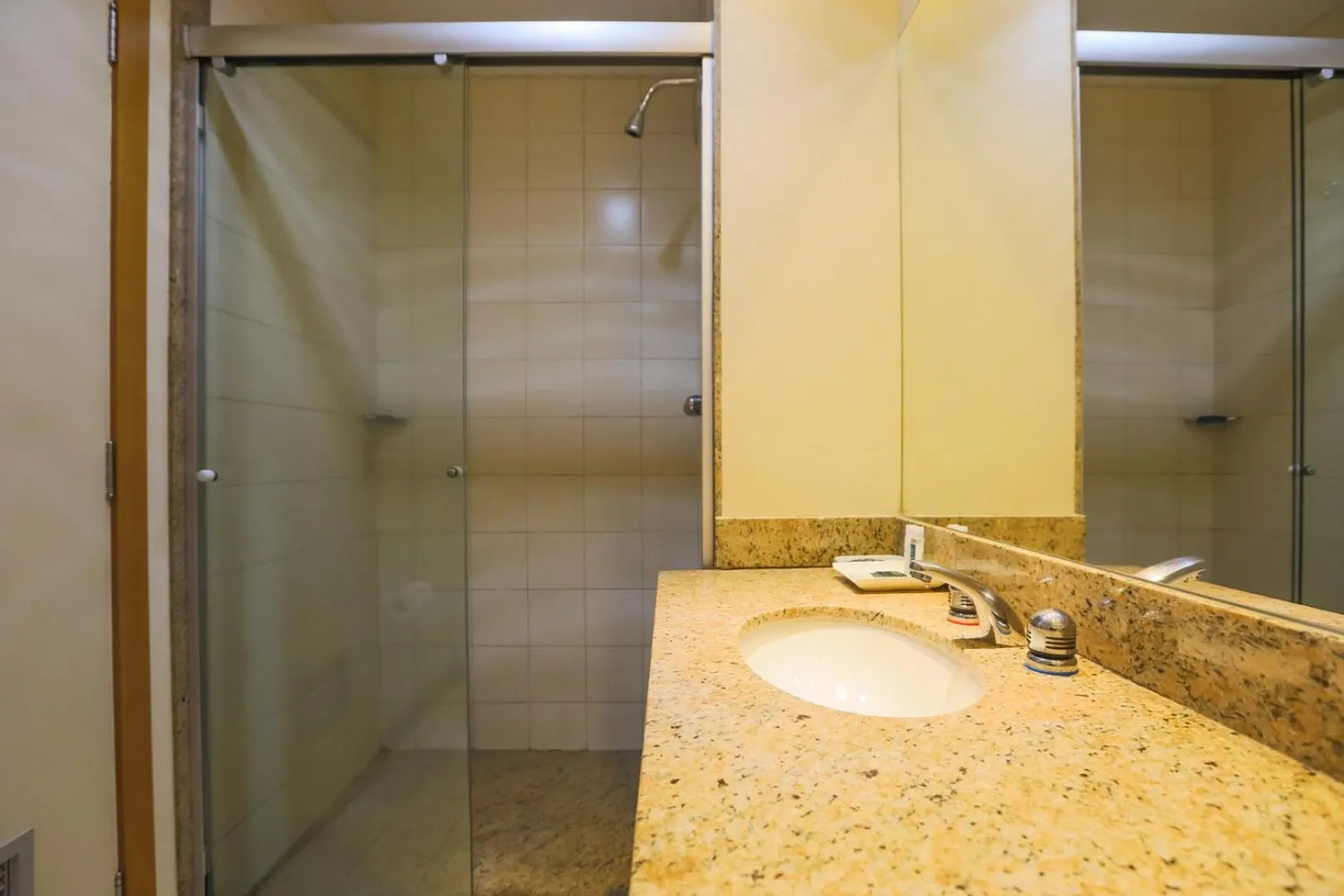 Bathroom in Nobile Suítes Uberlândia