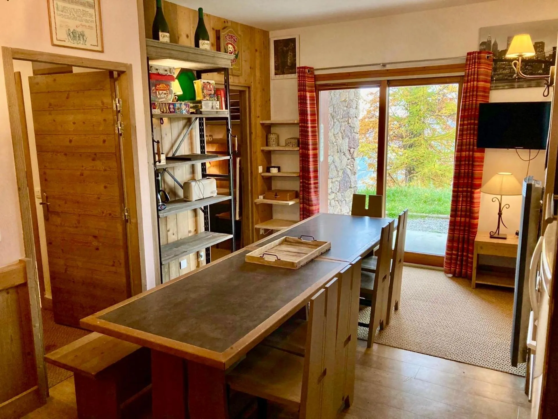 TV and multimedia in RisoulSki Antarès - Piscine et Sauna