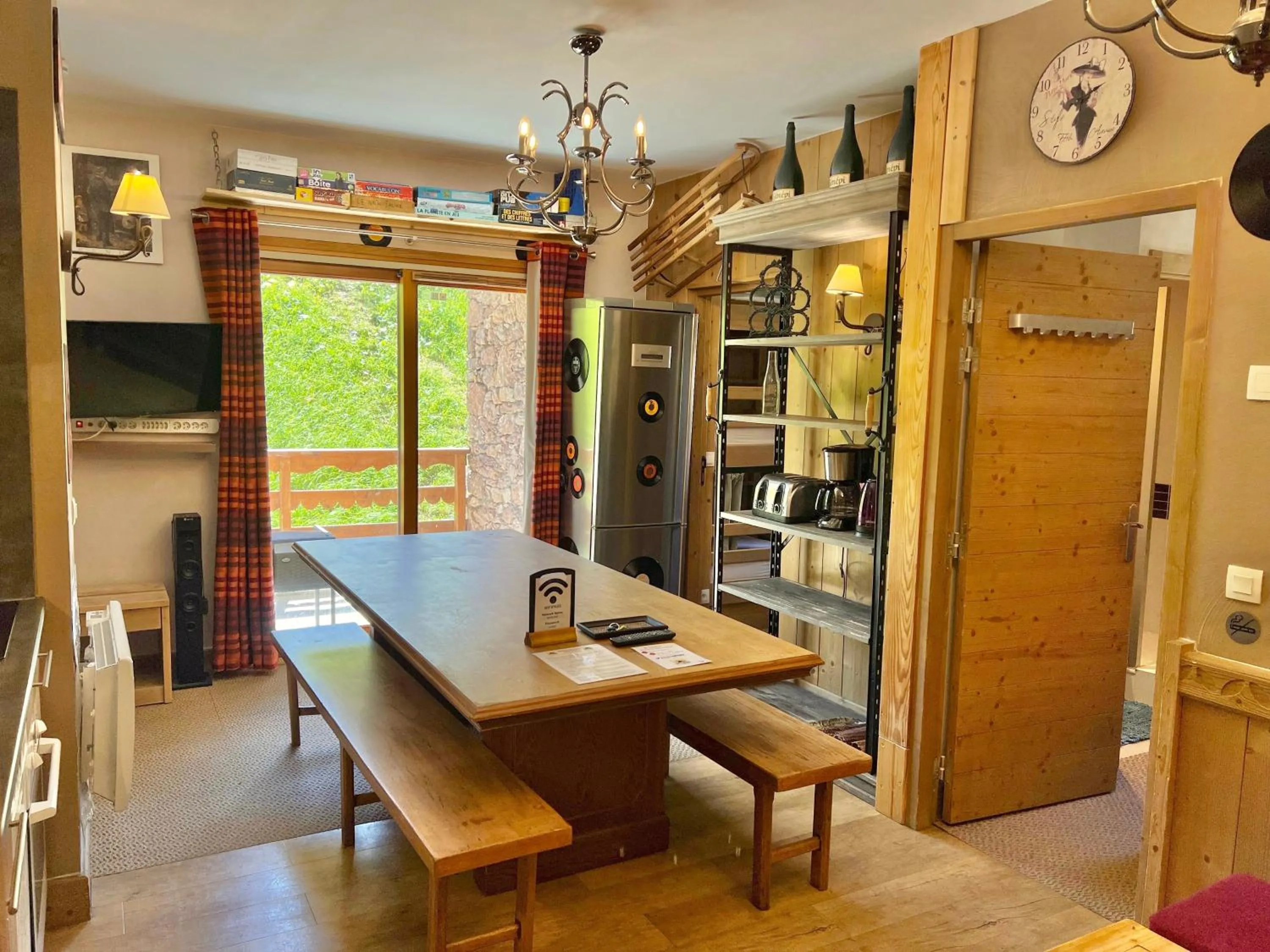 TV and multimedia in RisoulSki Antarès - Piscine et Sauna