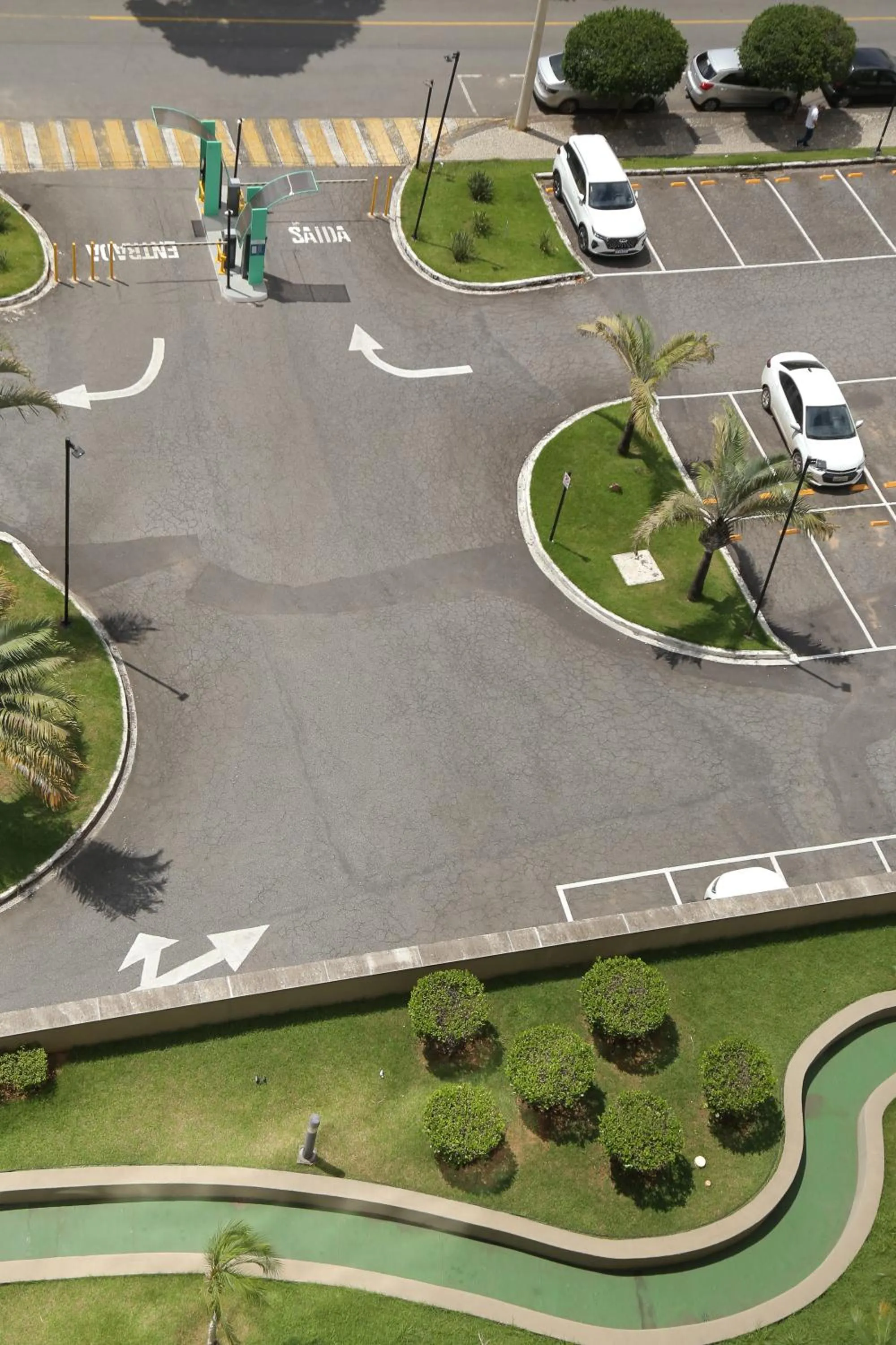 Parking in San Diego Suites Ipatinga