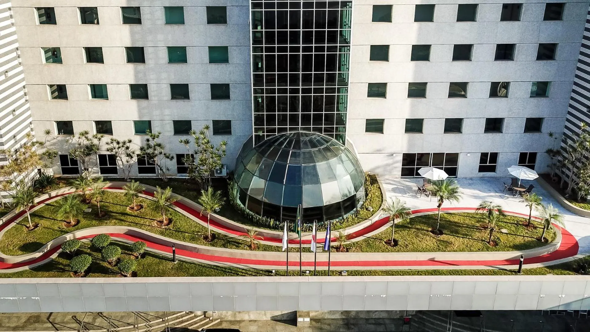 Garden view in San Diego Suites Ipatinga