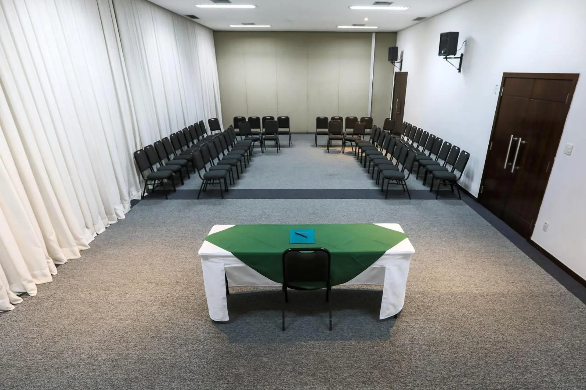 Business facilities in San Diego Suites Ipatinga