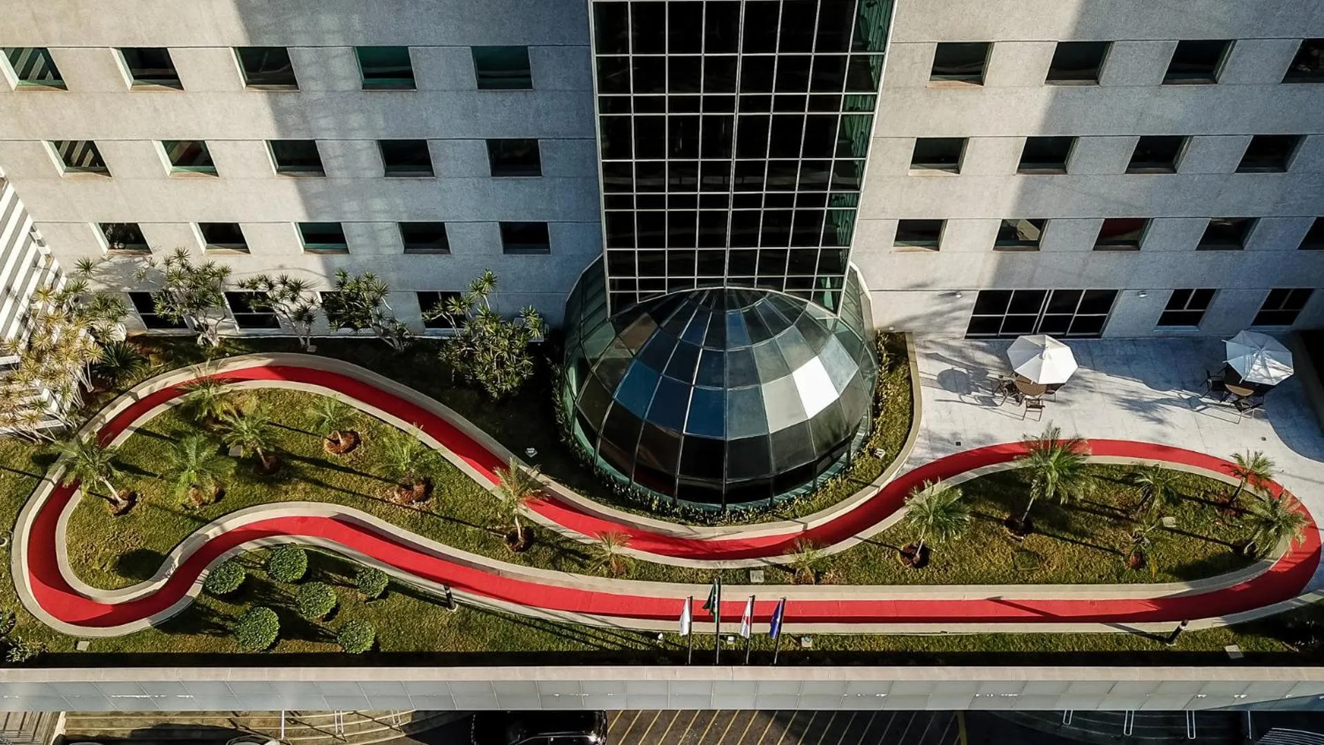 Garden view in San Diego Suites Ipatinga