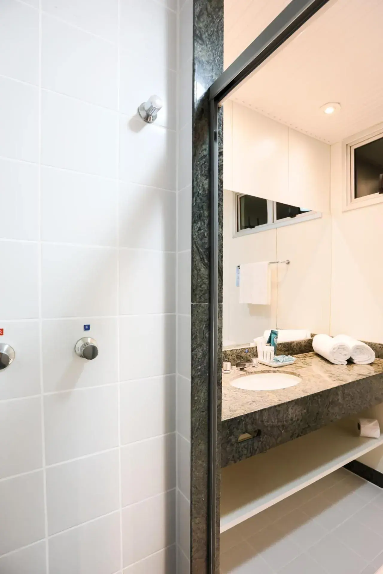 Superior Double Room in San Diego Suites Ipatinga Superior Double Room in San Diego Suites Ipatinga