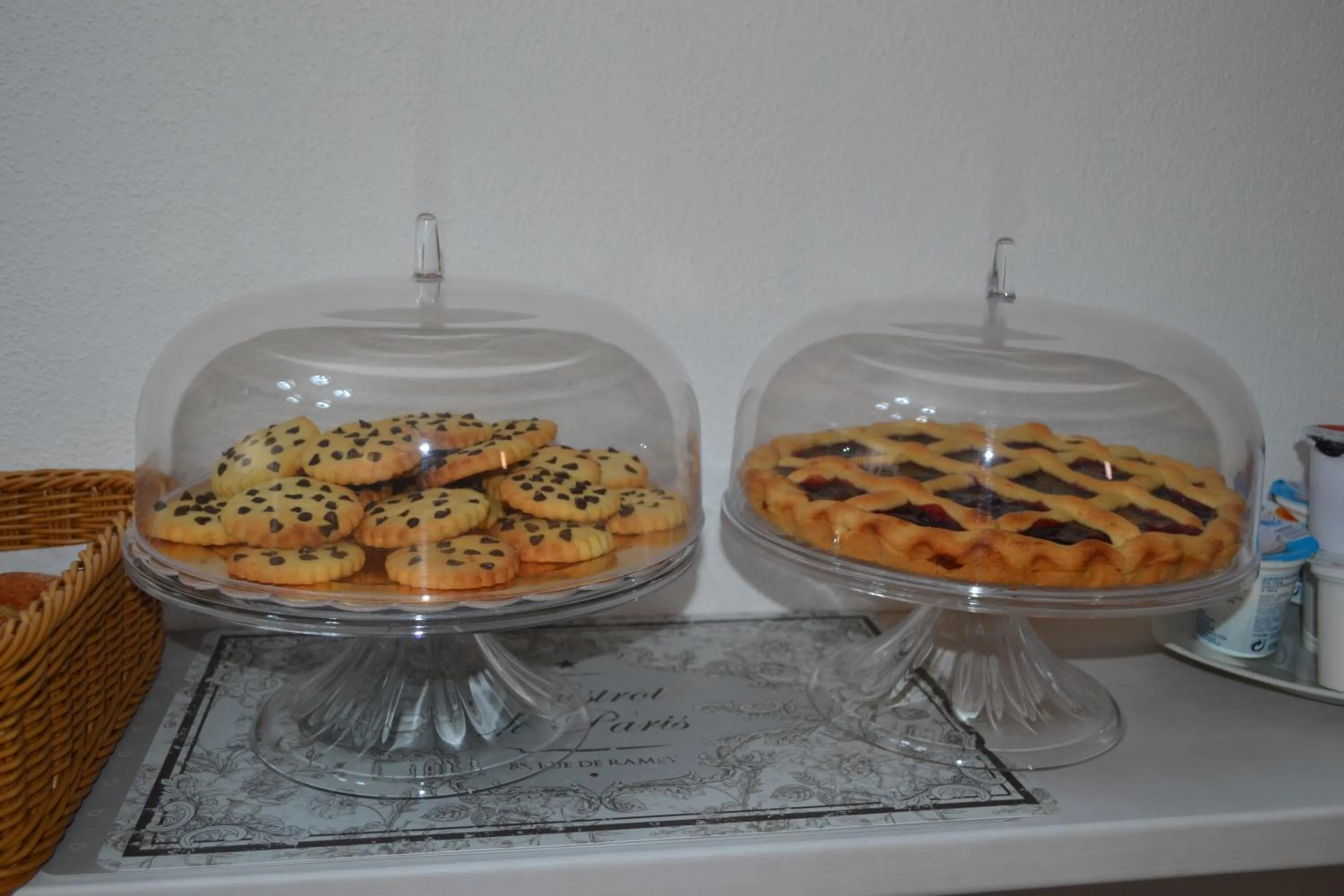 Buffet breakfast in Etesia