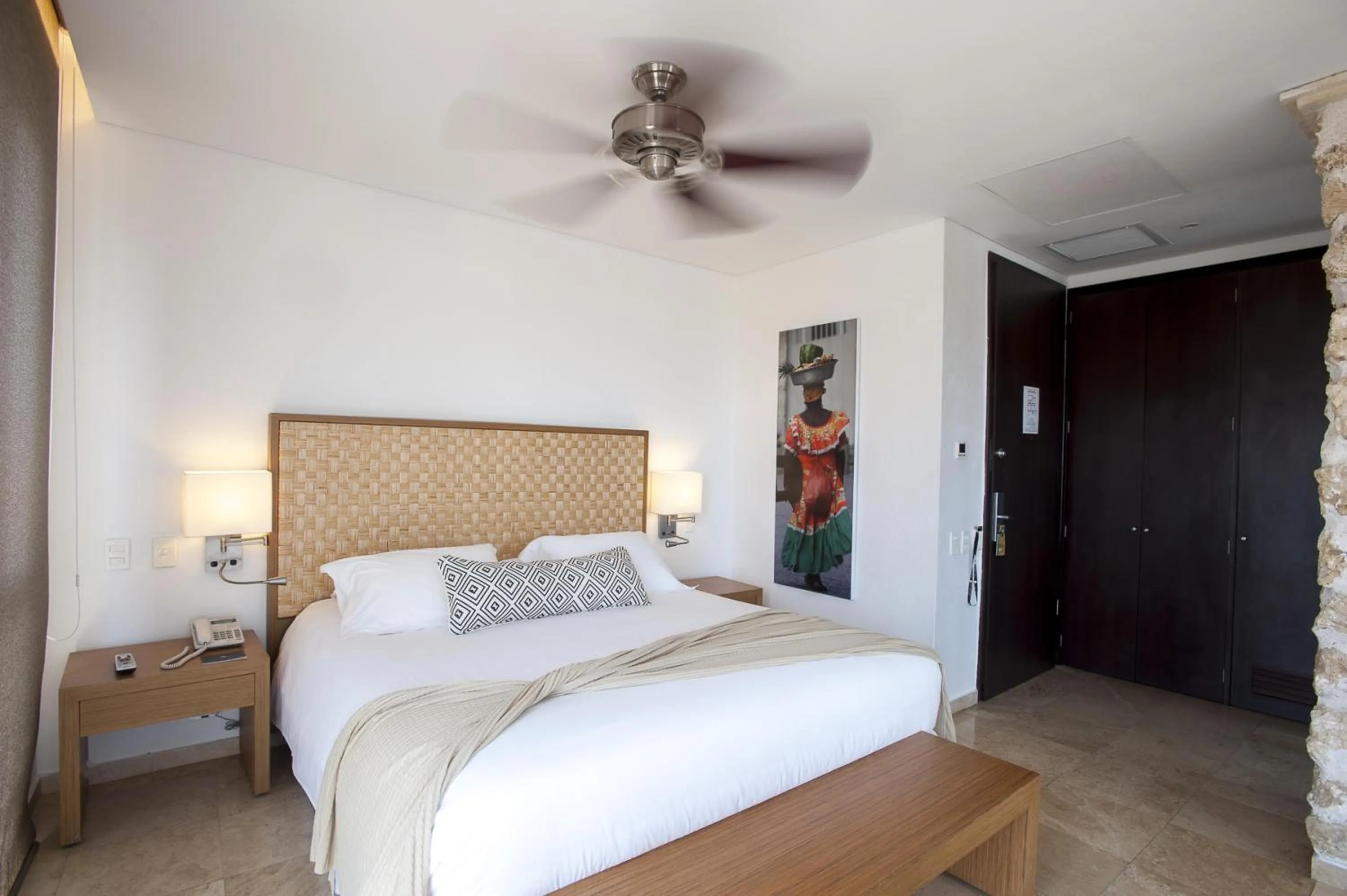 Photo of the whole room, Bed in Movich Hotel Cartagena de Indias
