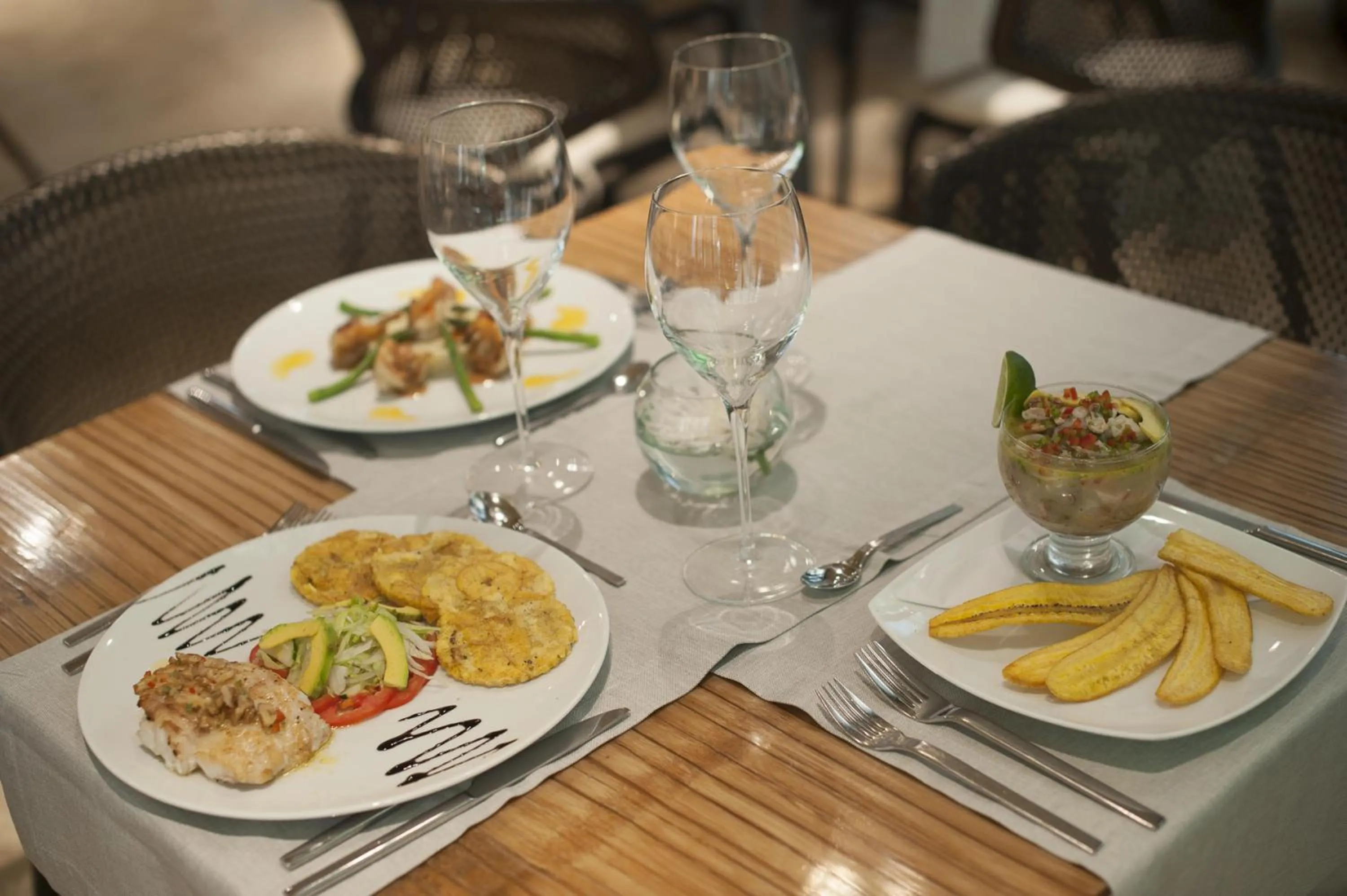 Restaurant/places to eat in Movich Hotel Cartagena de Indias