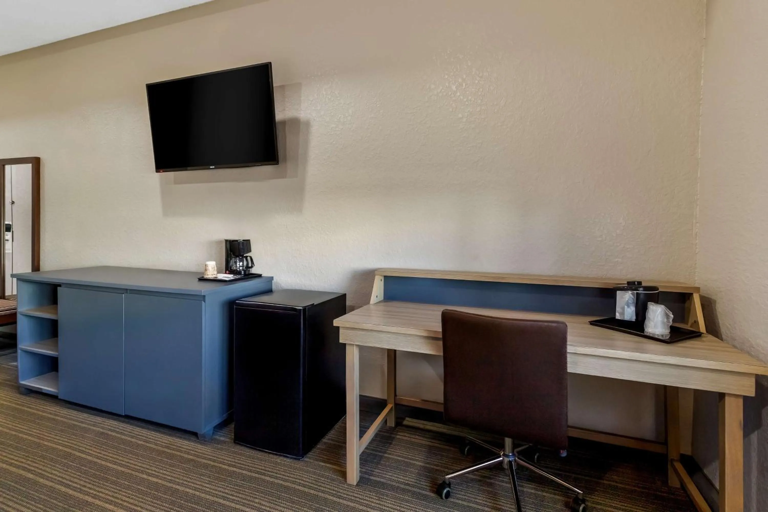 Bedroom in Sonesta Essential IAH Airport JFK Boulevard - Newly Renovated