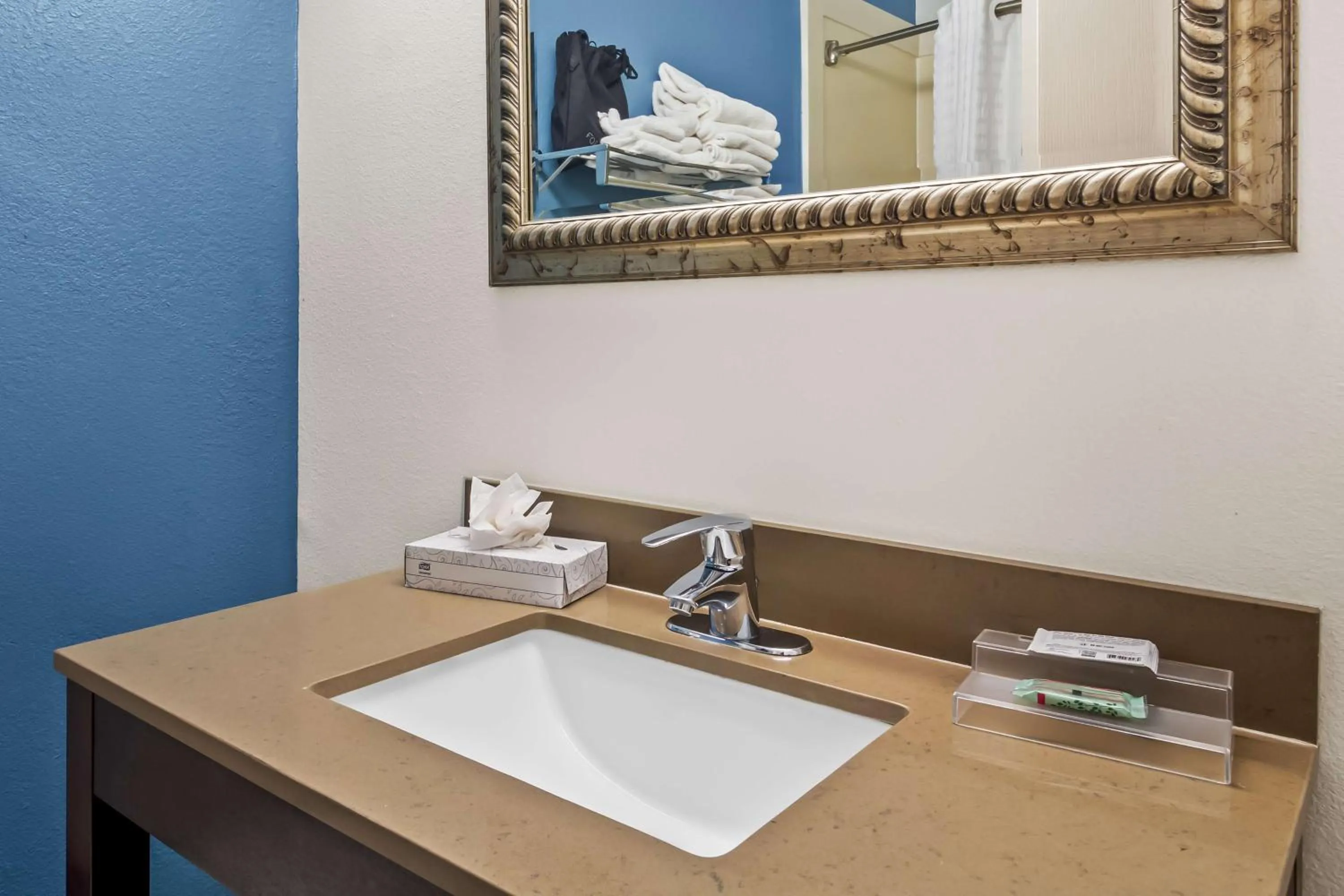 Bathroom in Sonesta Essential IAH Airport JFK Boulevard - Newly Renovated
