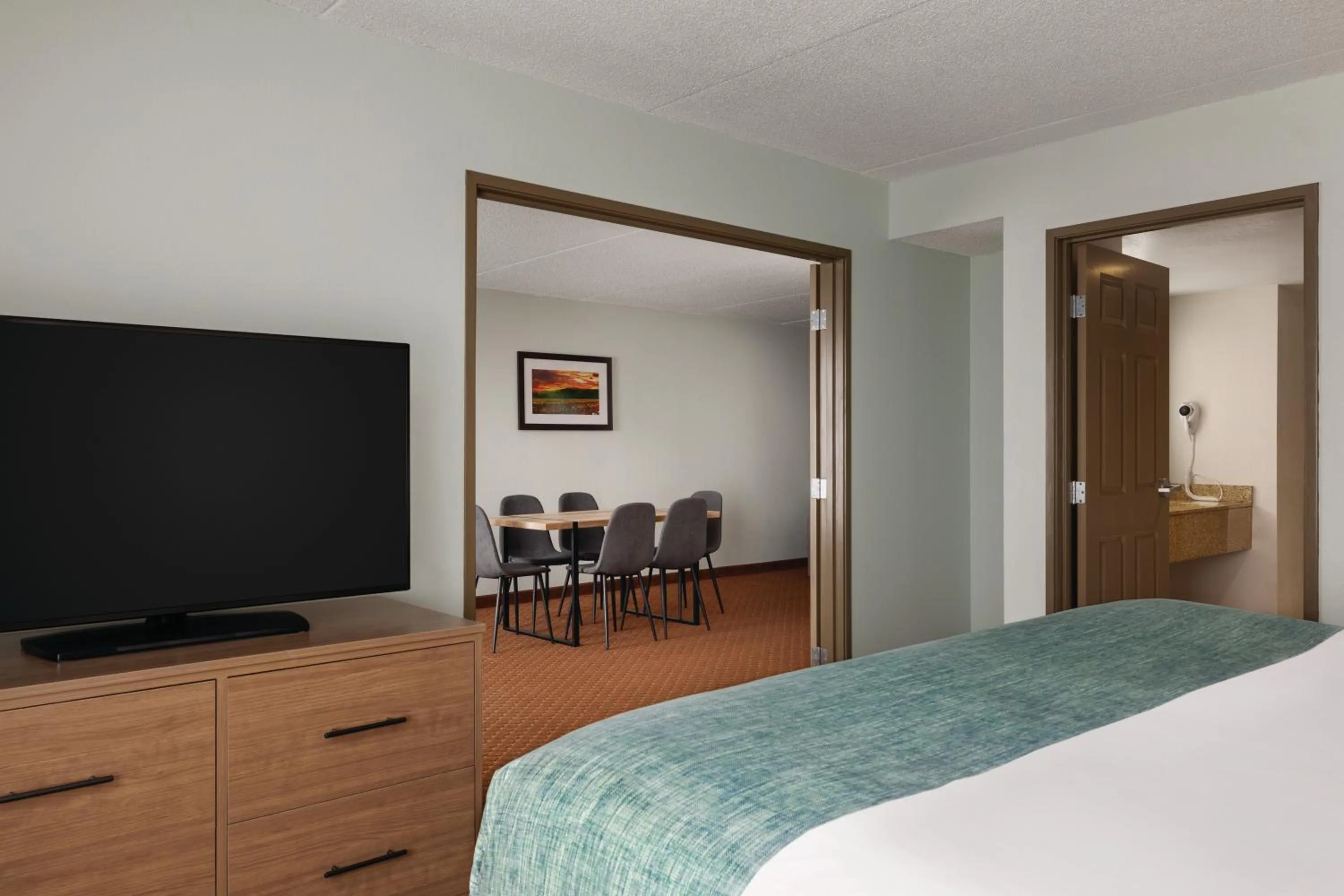 Bedroom, Bed in Wingate by Wyndham Louisville East