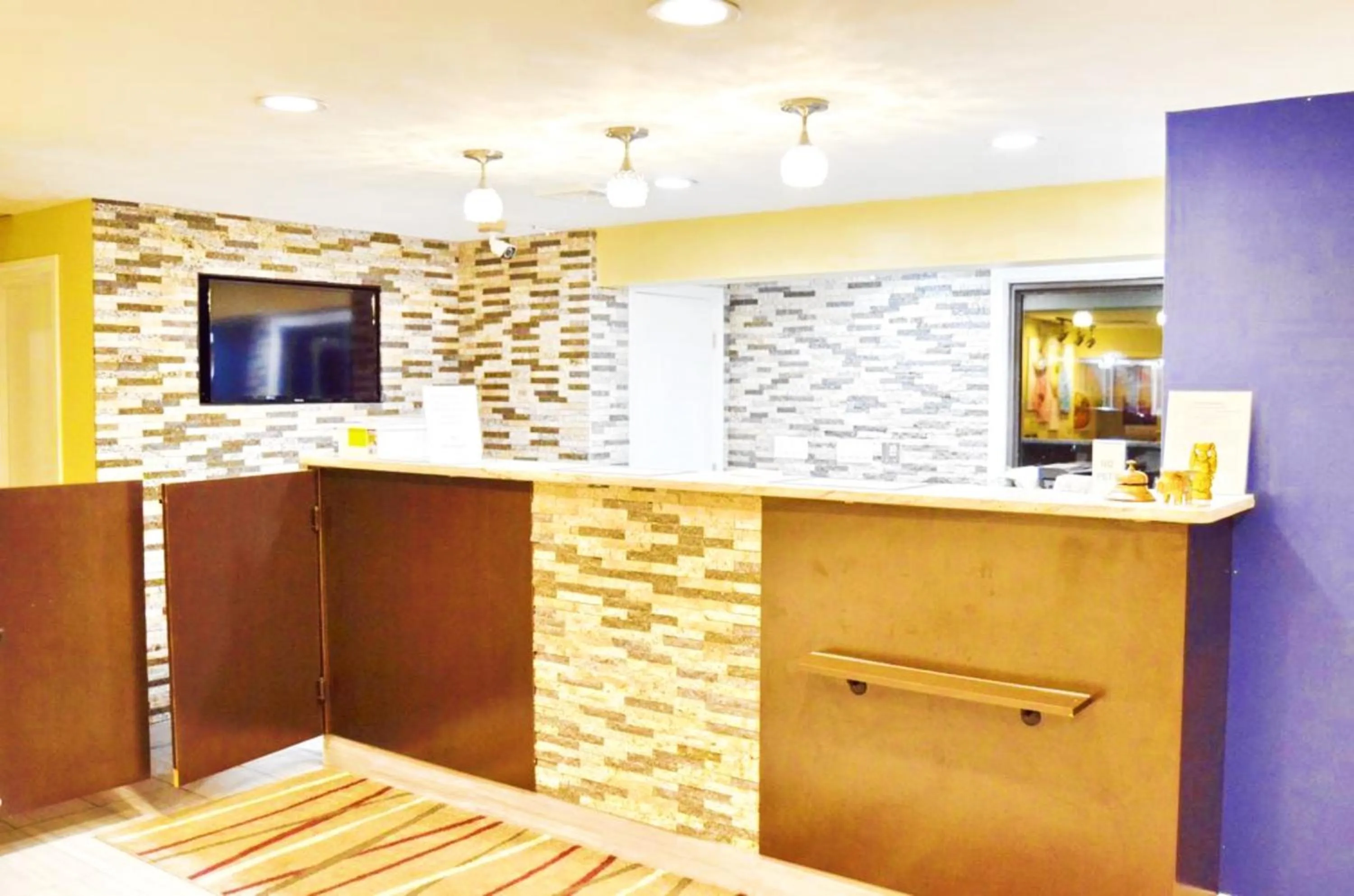 Lobby or reception in Flagship Inn & Suites