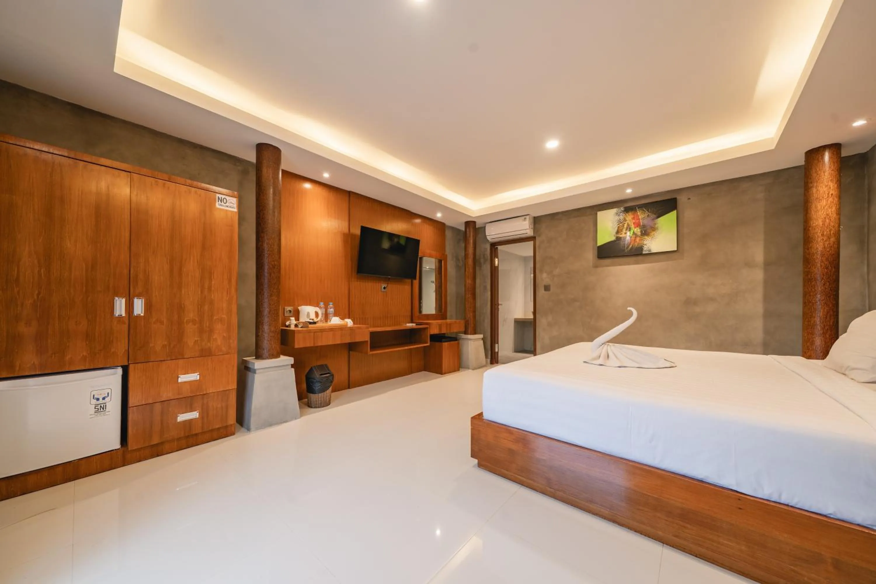 Bed in Uma Mani Villa Jimbaran