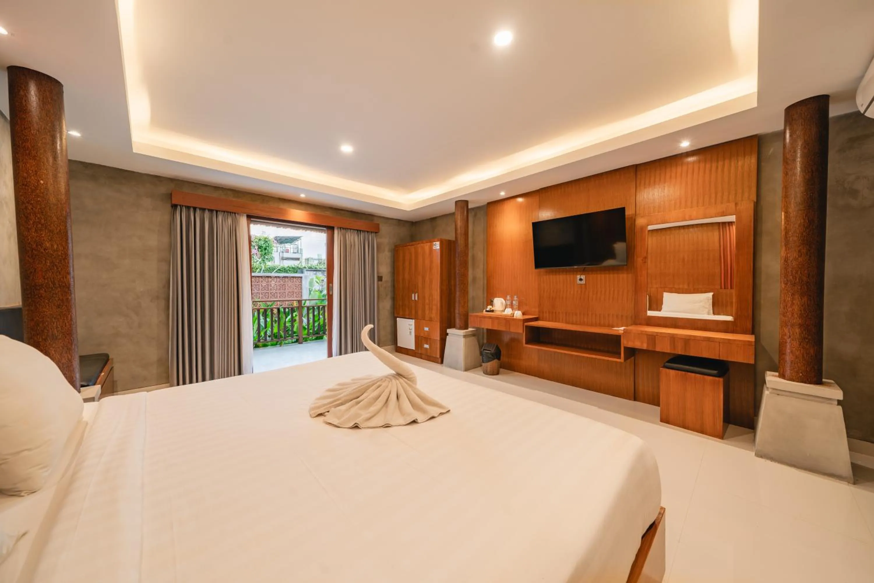 Bed in Uma Mani Villa Jimbaran