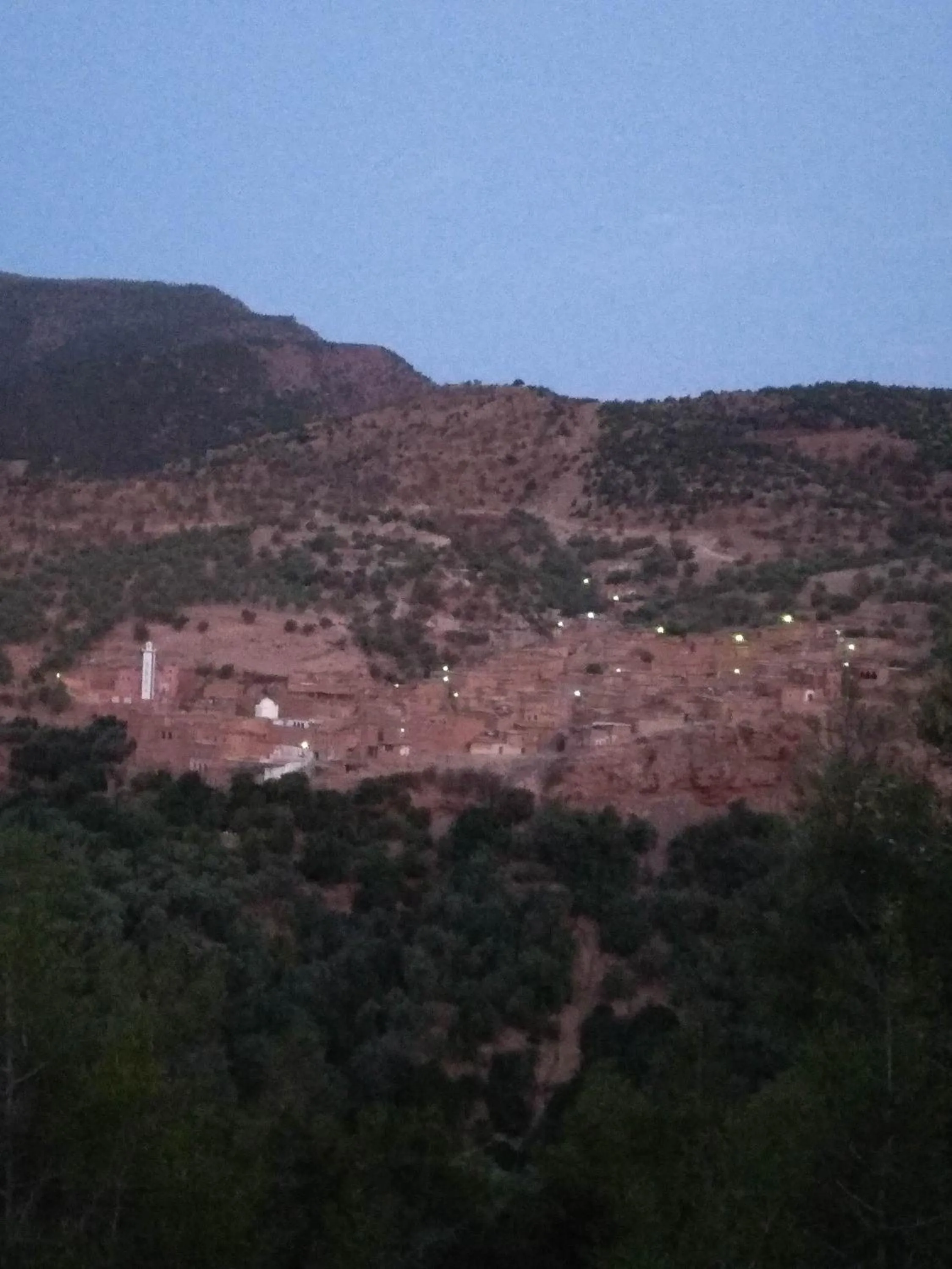 Hiking in Chambre d'hôtes aya