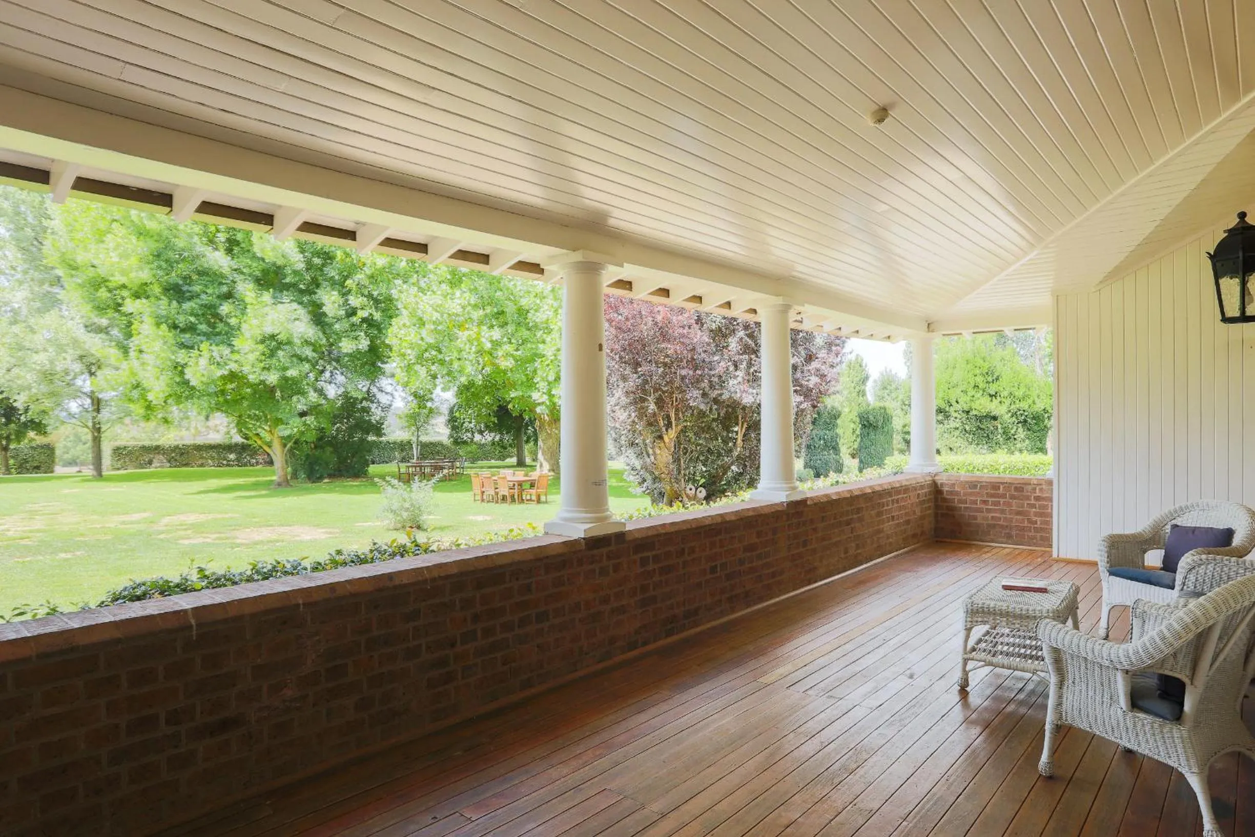 Petersons Armidale Winery and Guesthouse