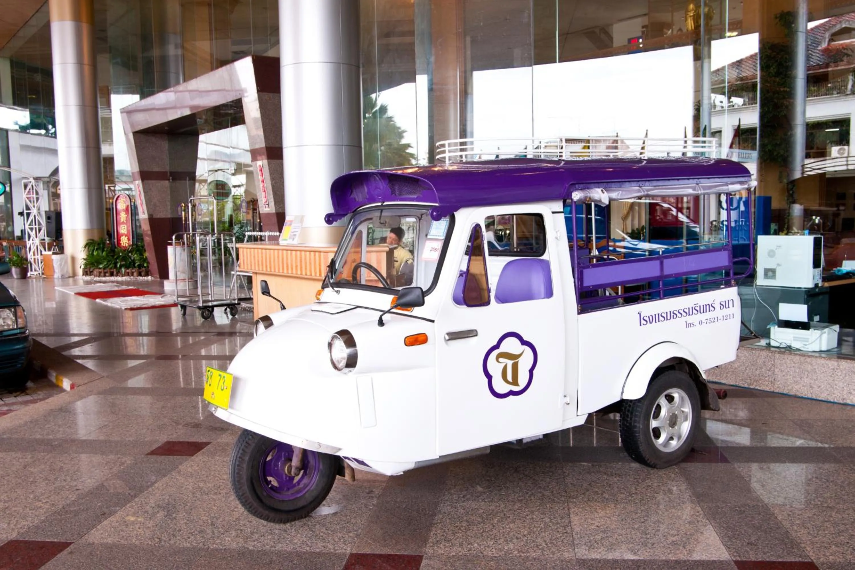 Day in Thumrin Thana Hotel