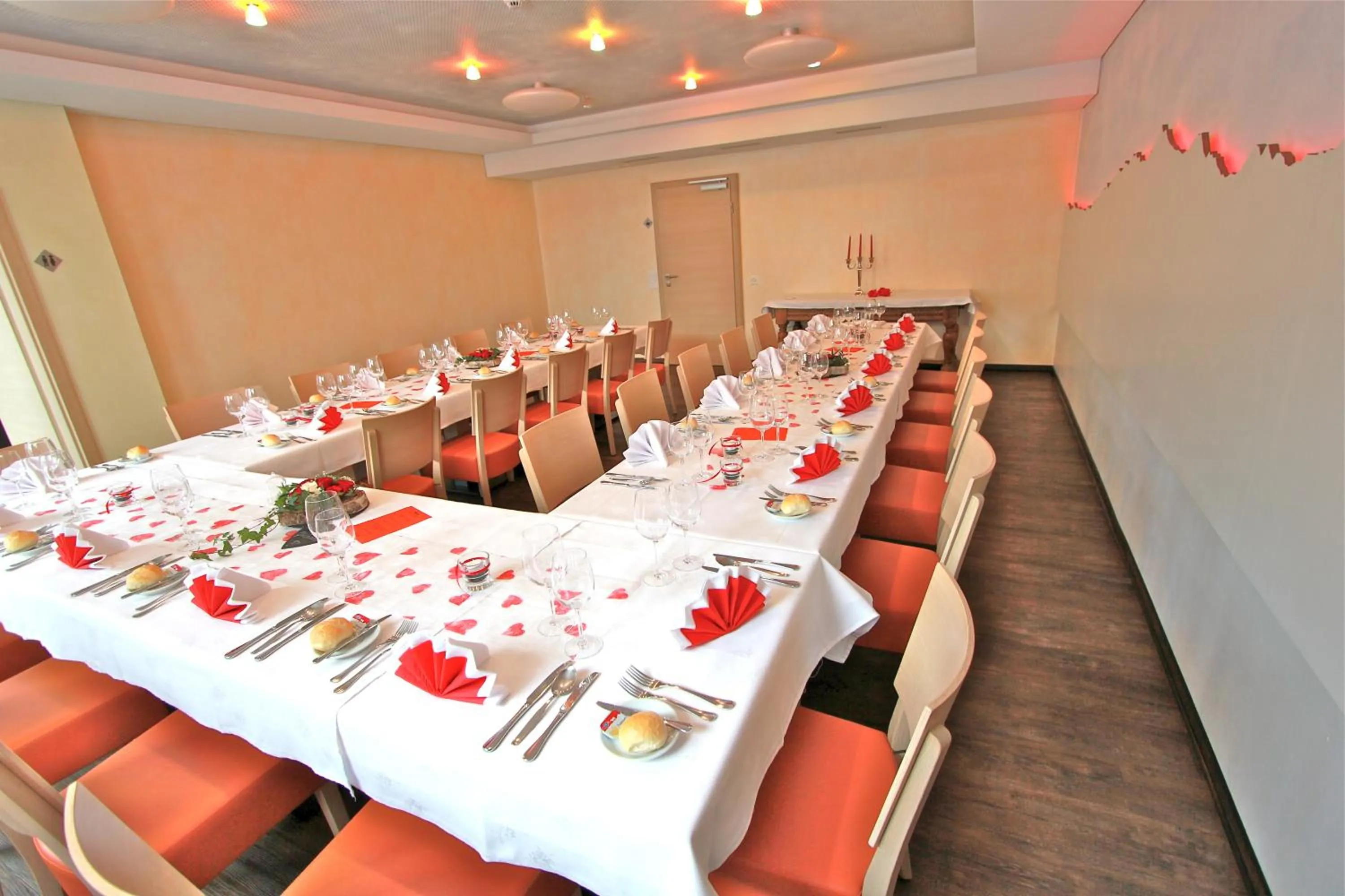 Restaurant/places to eat in Boutique und Bier Hotel des alpes