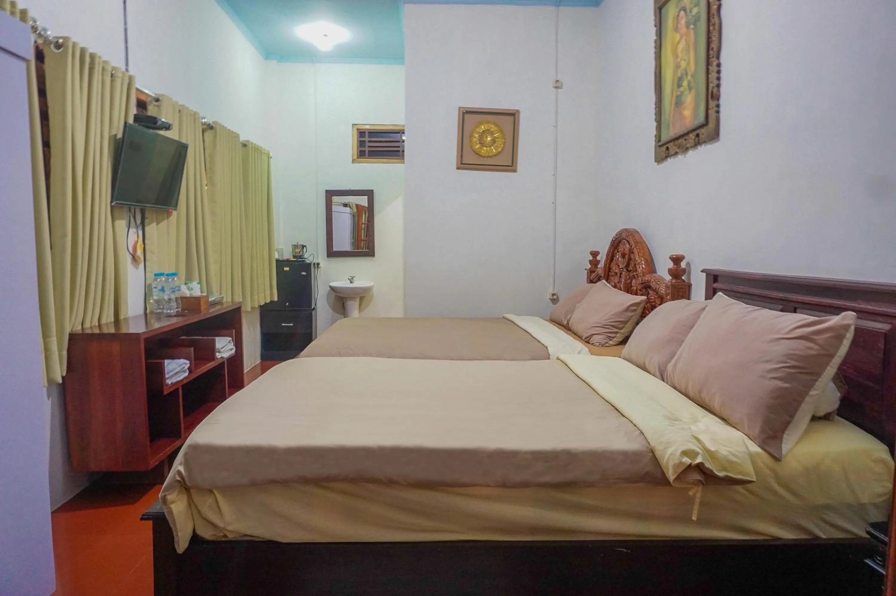 Bed in Wisma Pulau Merah