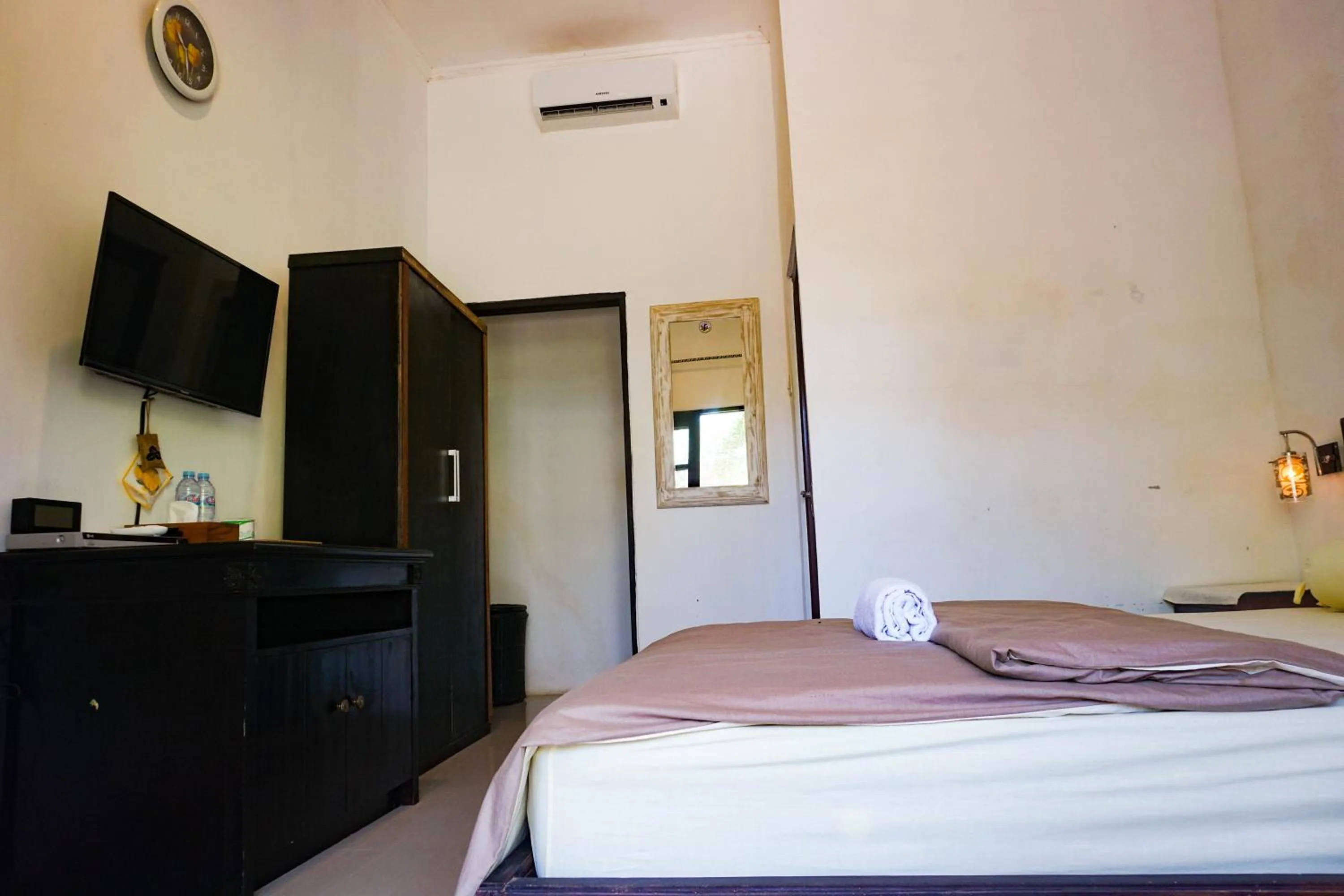 Bed in Wisma Pulau Merah