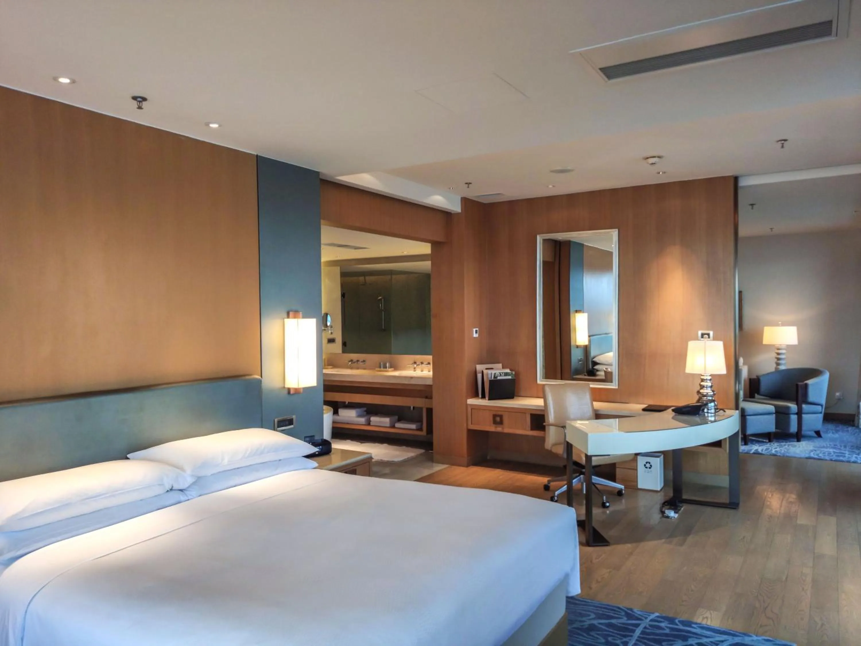Bedroom, Bed in JW Marriott Hotel Sanya Dadonghai Bay