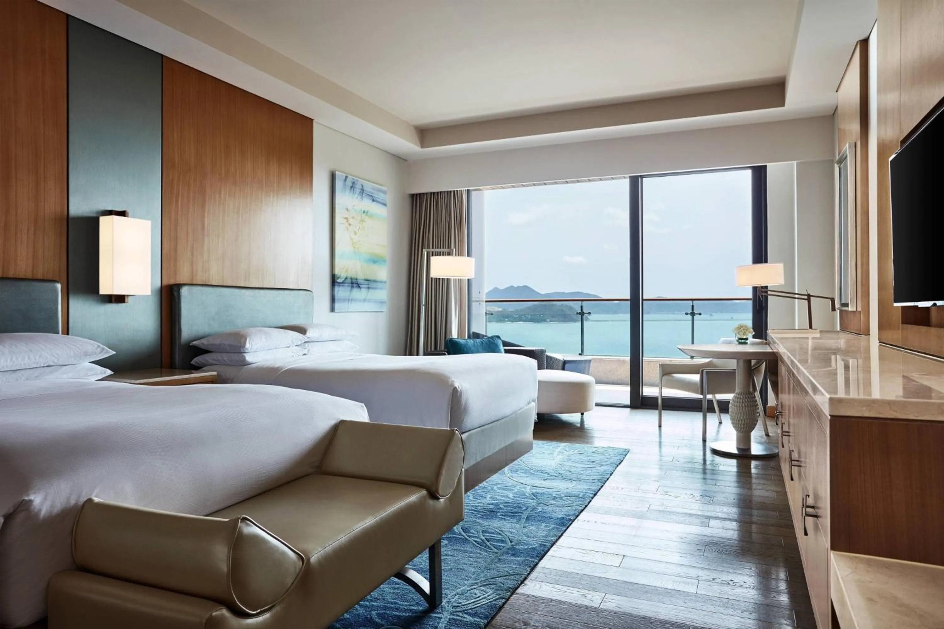 Photo of the whole room, Bed in JW Marriott Hotel Sanya Dadonghai Bay